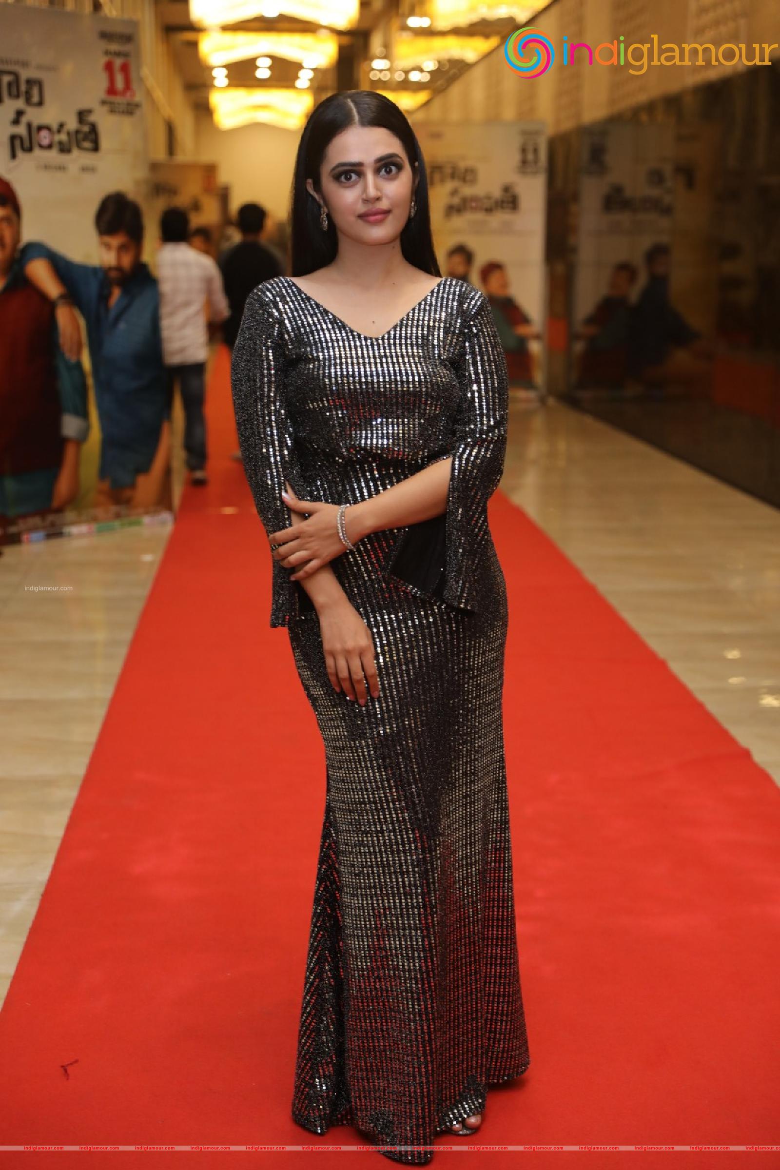 Lovely Singh Actress hd photo