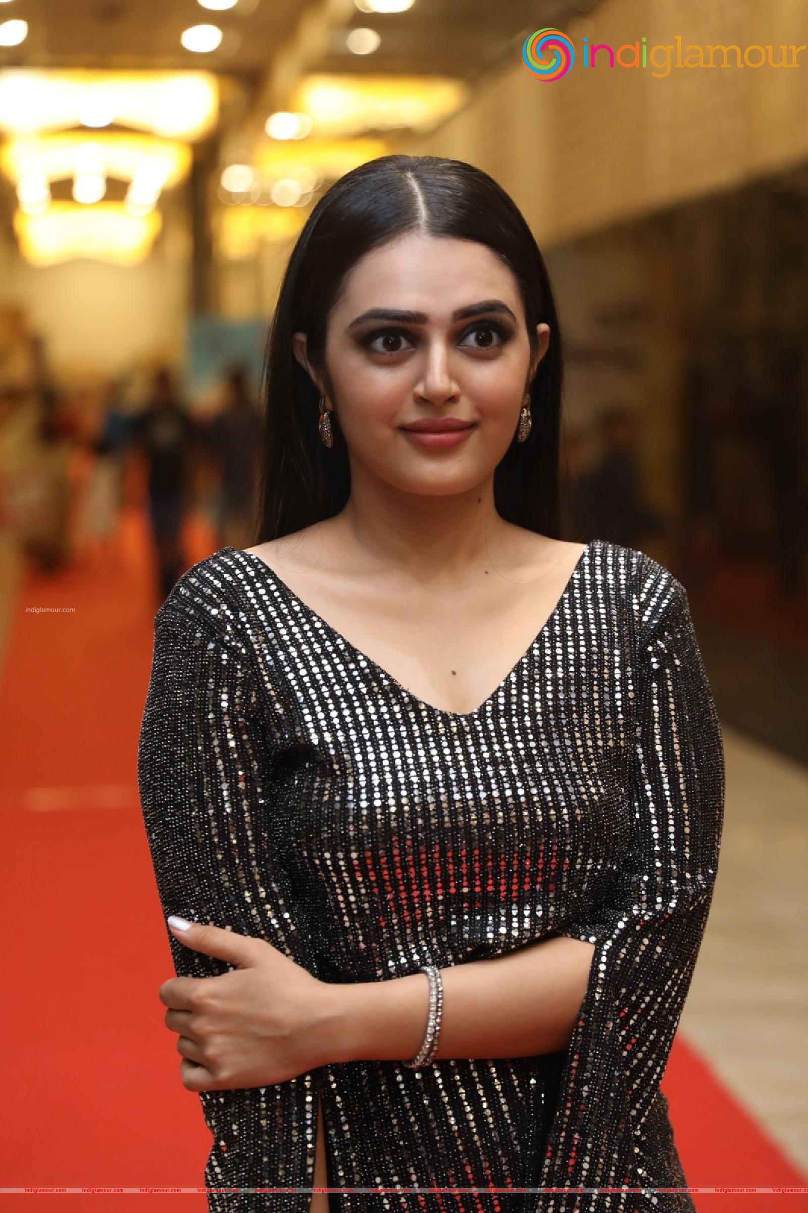 Lovely Singh Actress hd photo