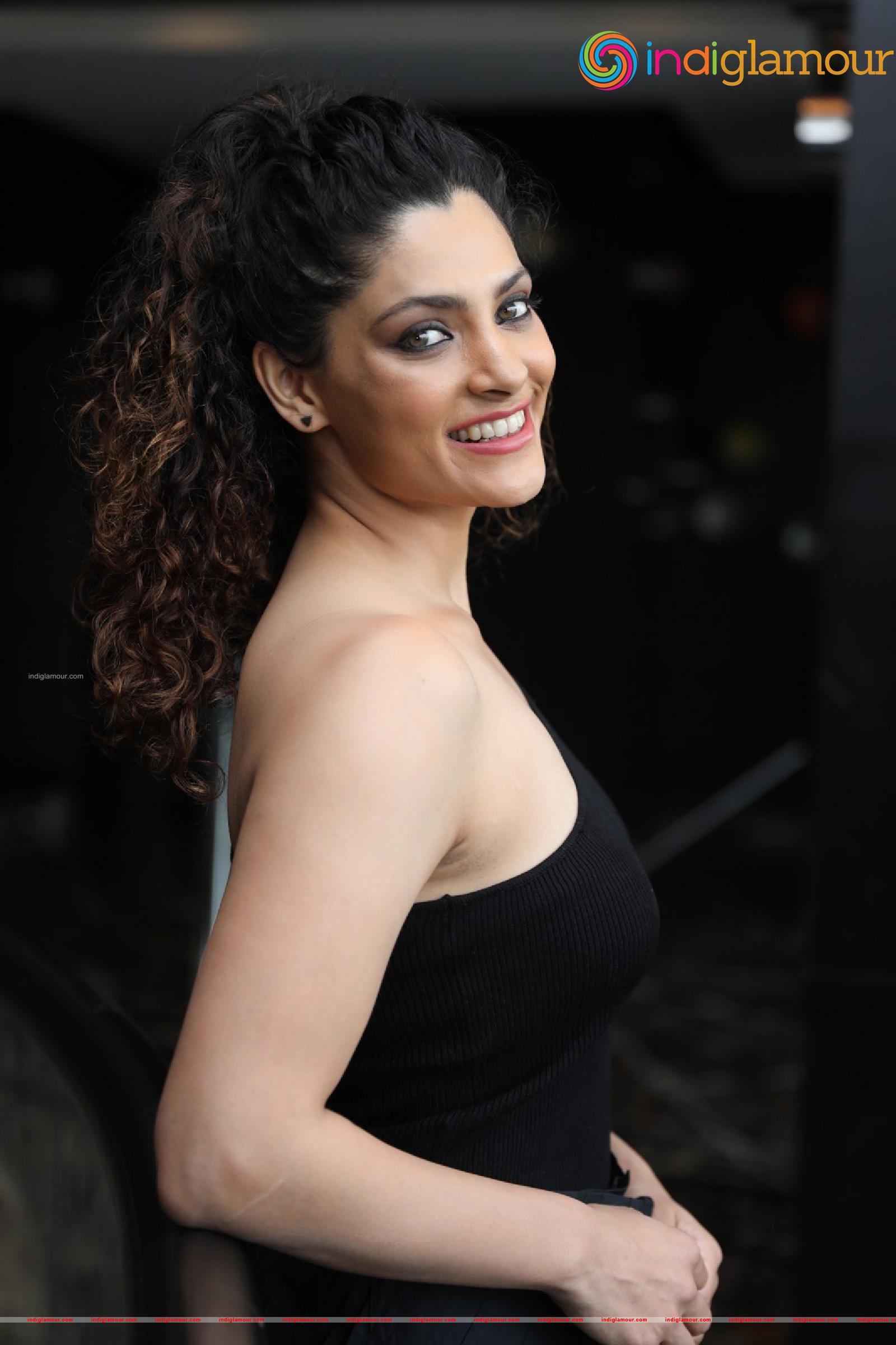 Saiyami Kher Actress hd photo