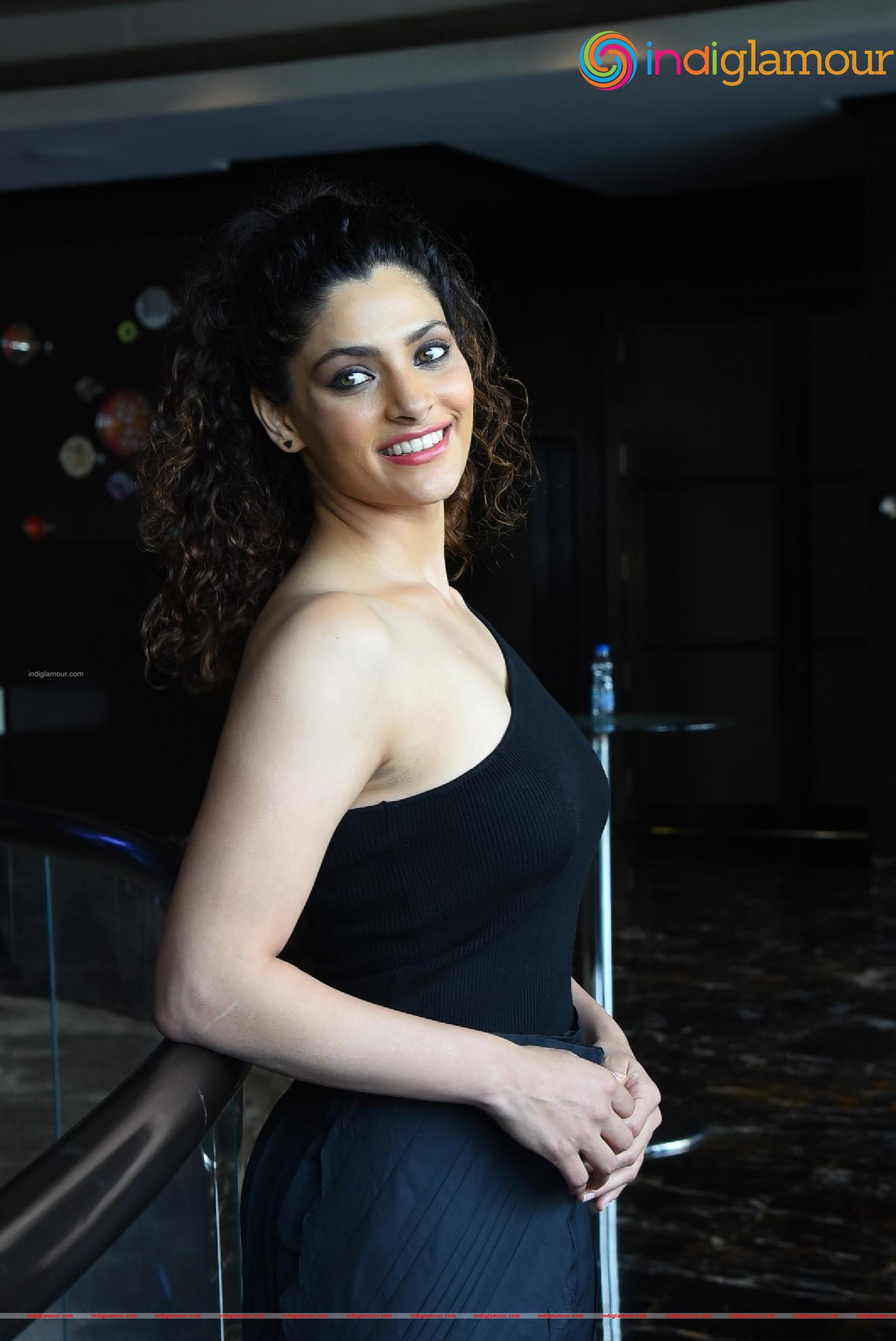 Saiyami Kher Actress hd photo