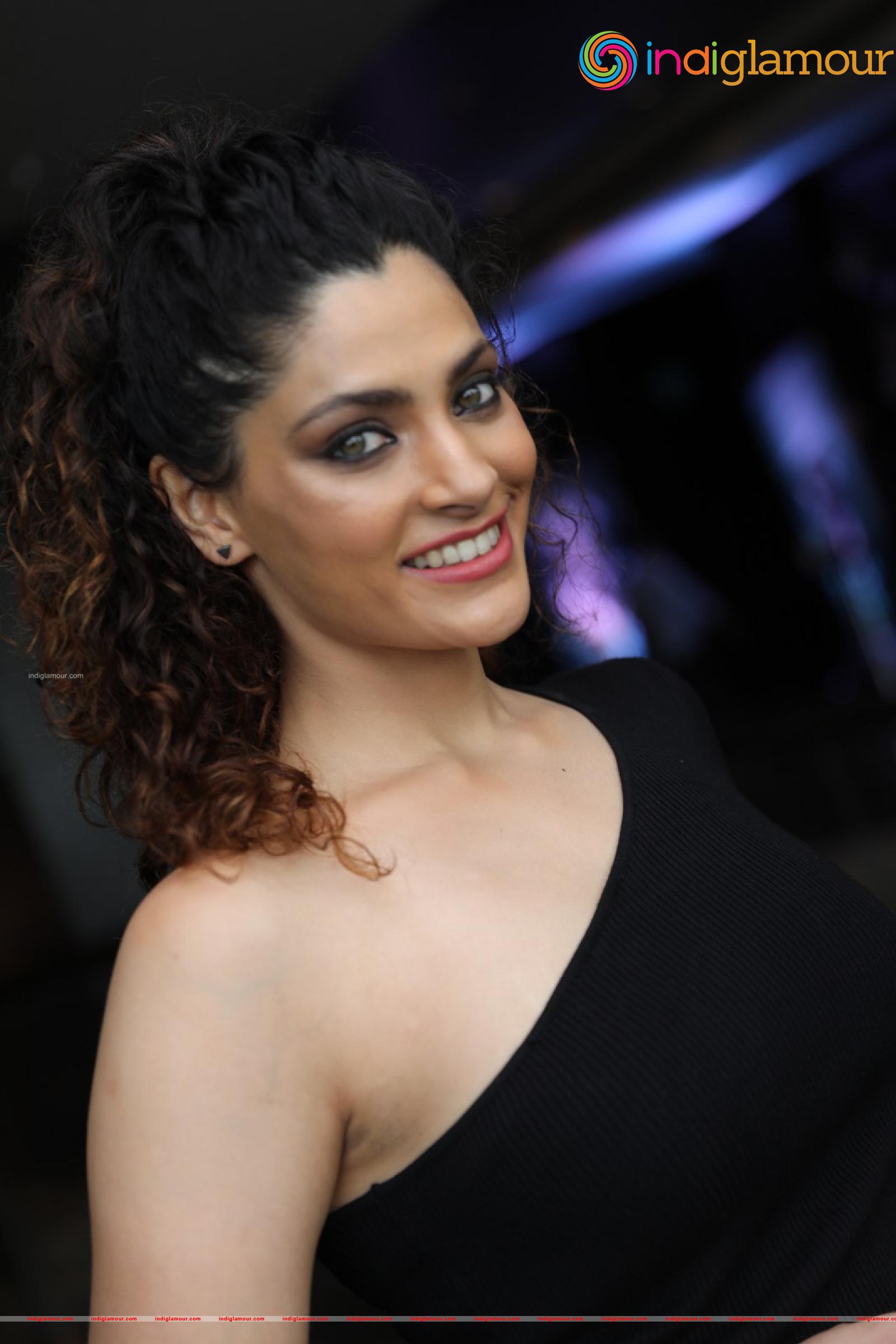 Saiyami Kher Actress hd photo