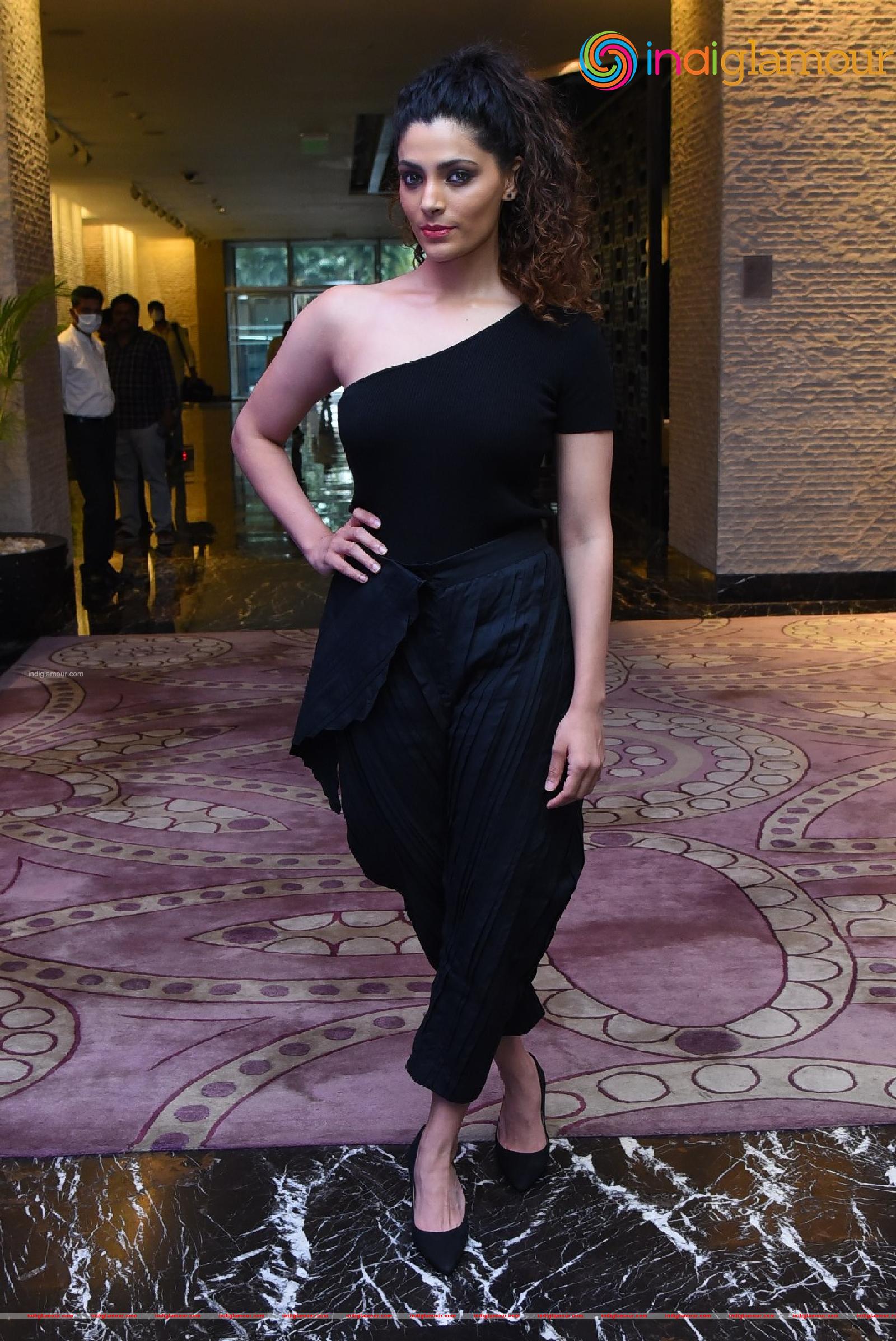 Saiyami Kher Actress hd photo