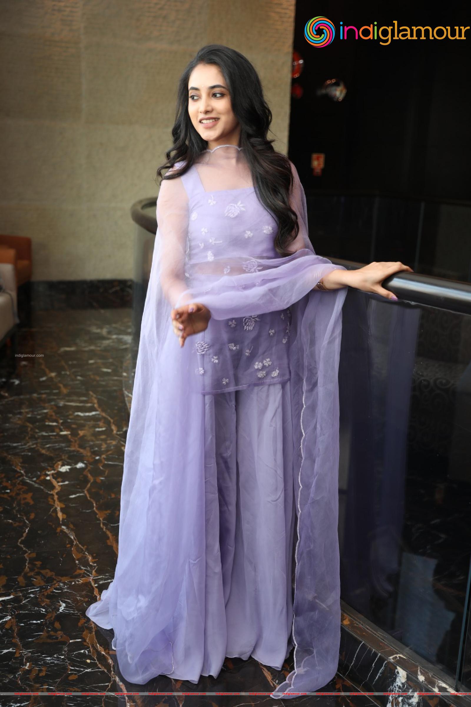 Priyanka Arul Mohan Actress hd photo