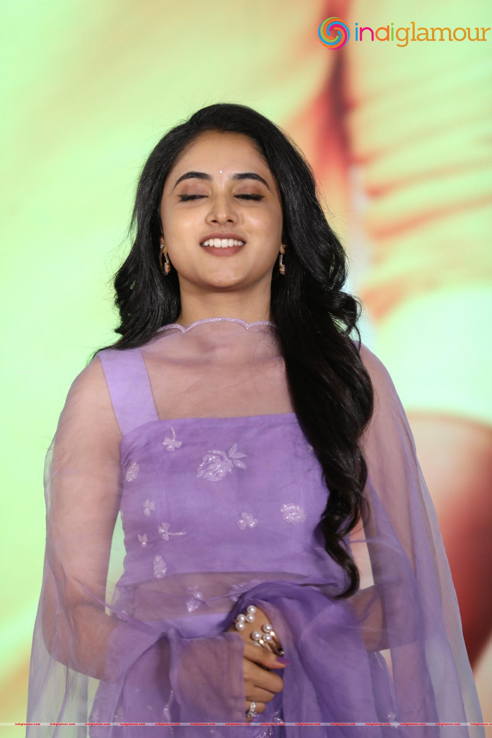 Priyanka Arul Mohan Actress hd photo