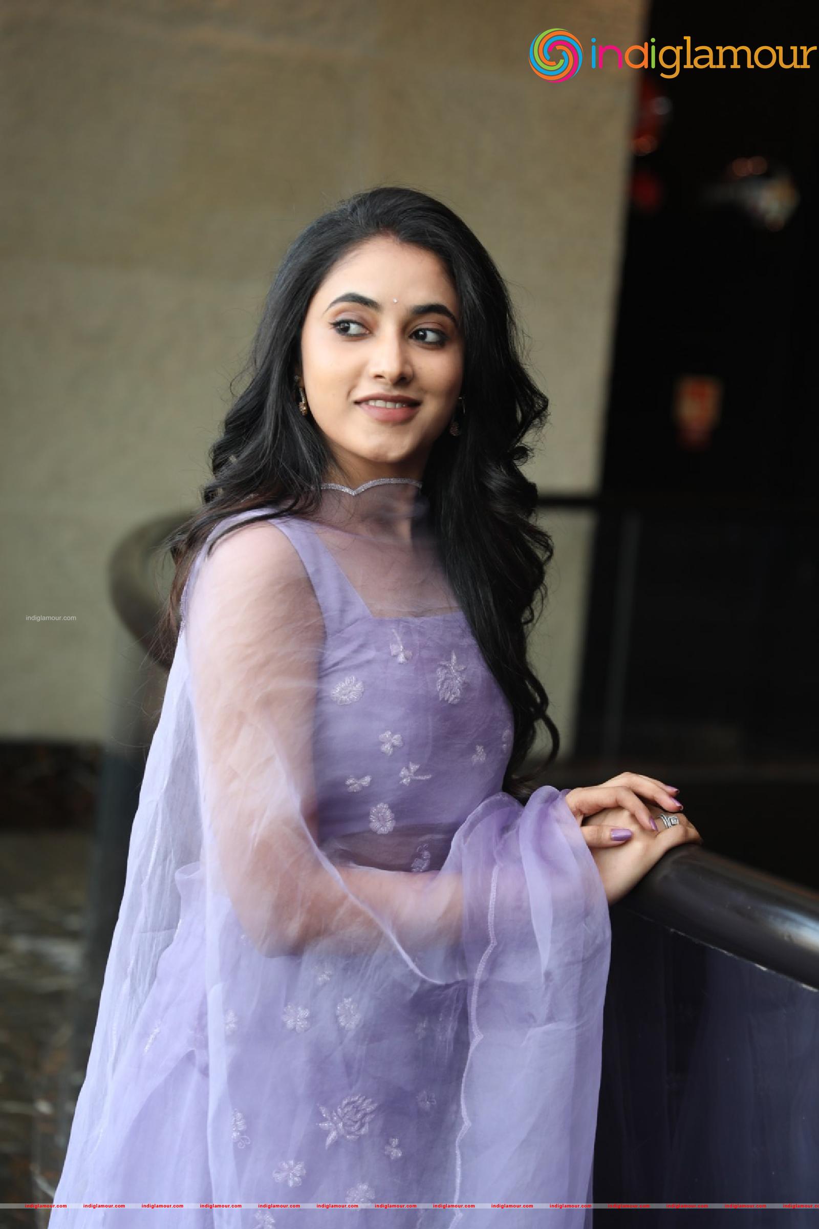 Priyanka Arul Mohan Actress hd photo