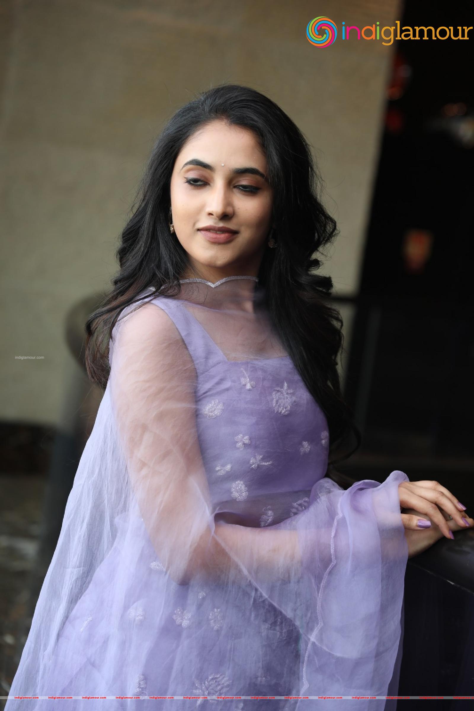 Priyanka Arul Mohan Actress hd photo