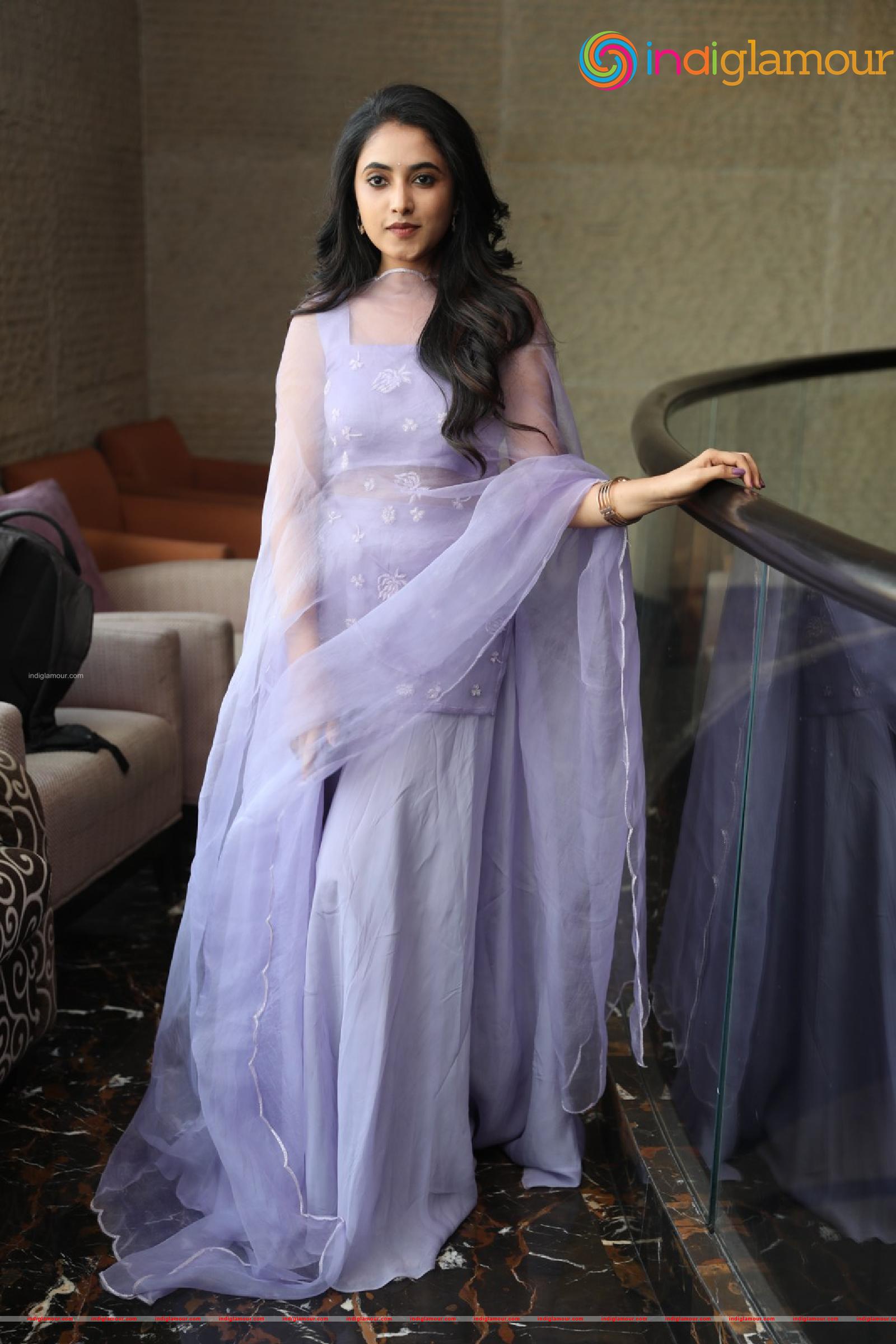 Priyanka Arul Mohan Actress hd photo