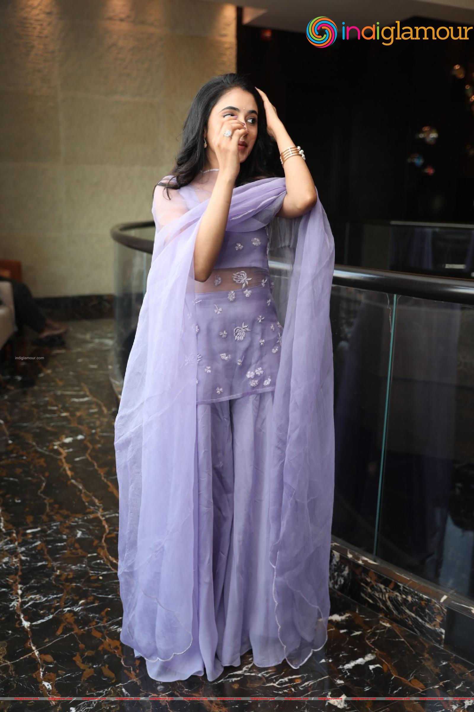 Priyanka Arul Mohan Actress hd photo