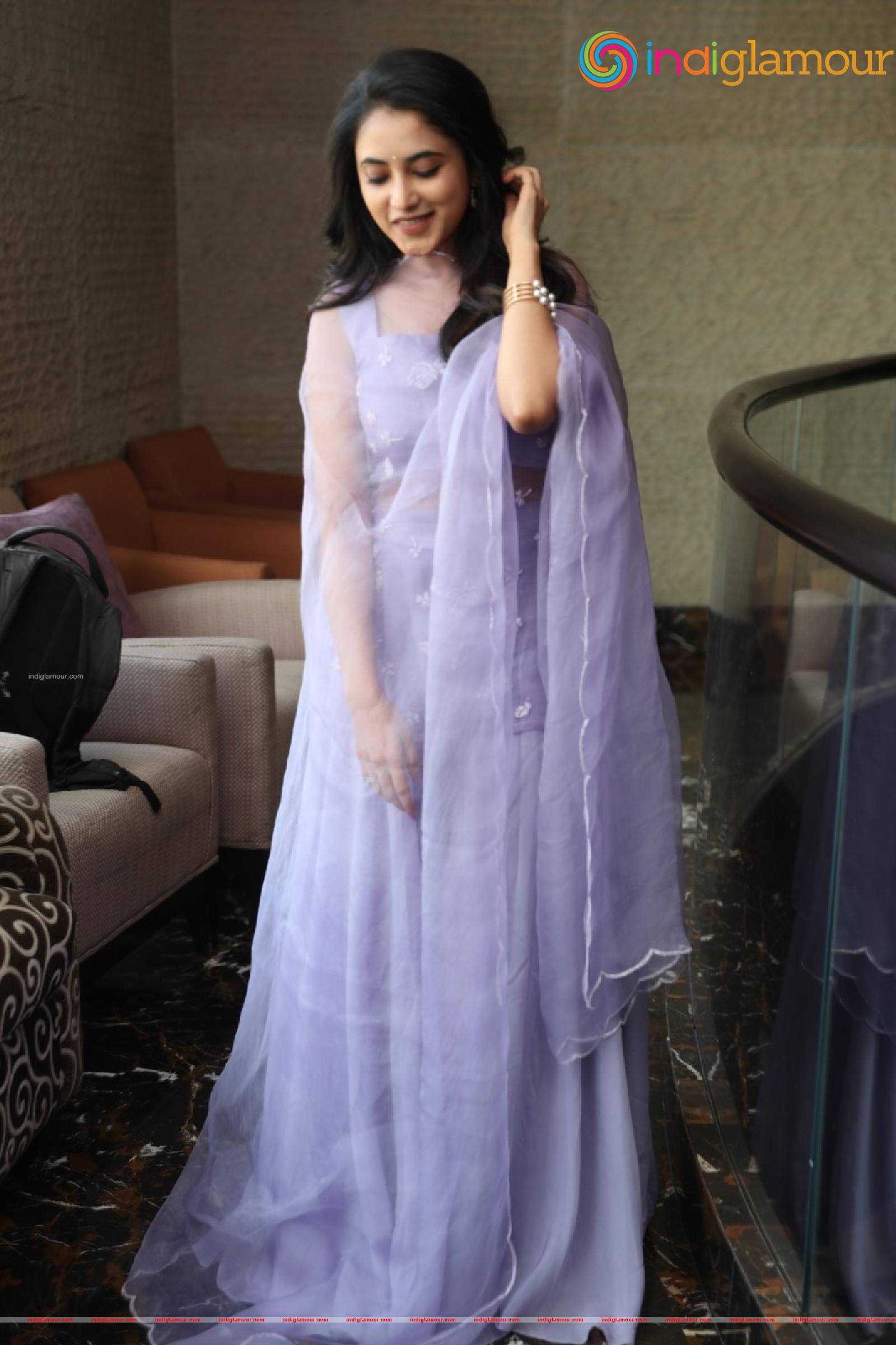 Priyanka Arul Mohan Actress hd photo
