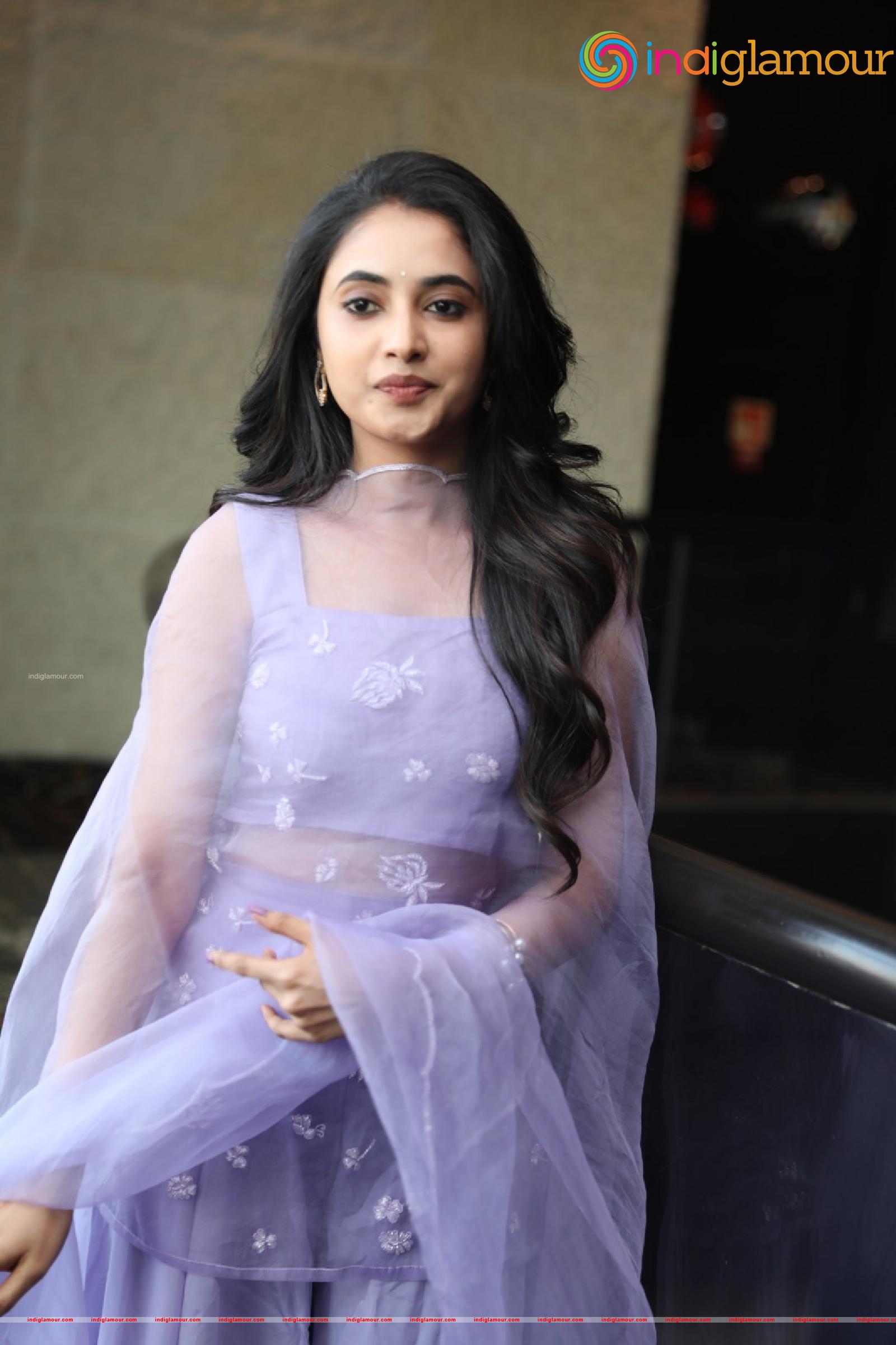 Priyanka Arul Mohan Actress hd photo
