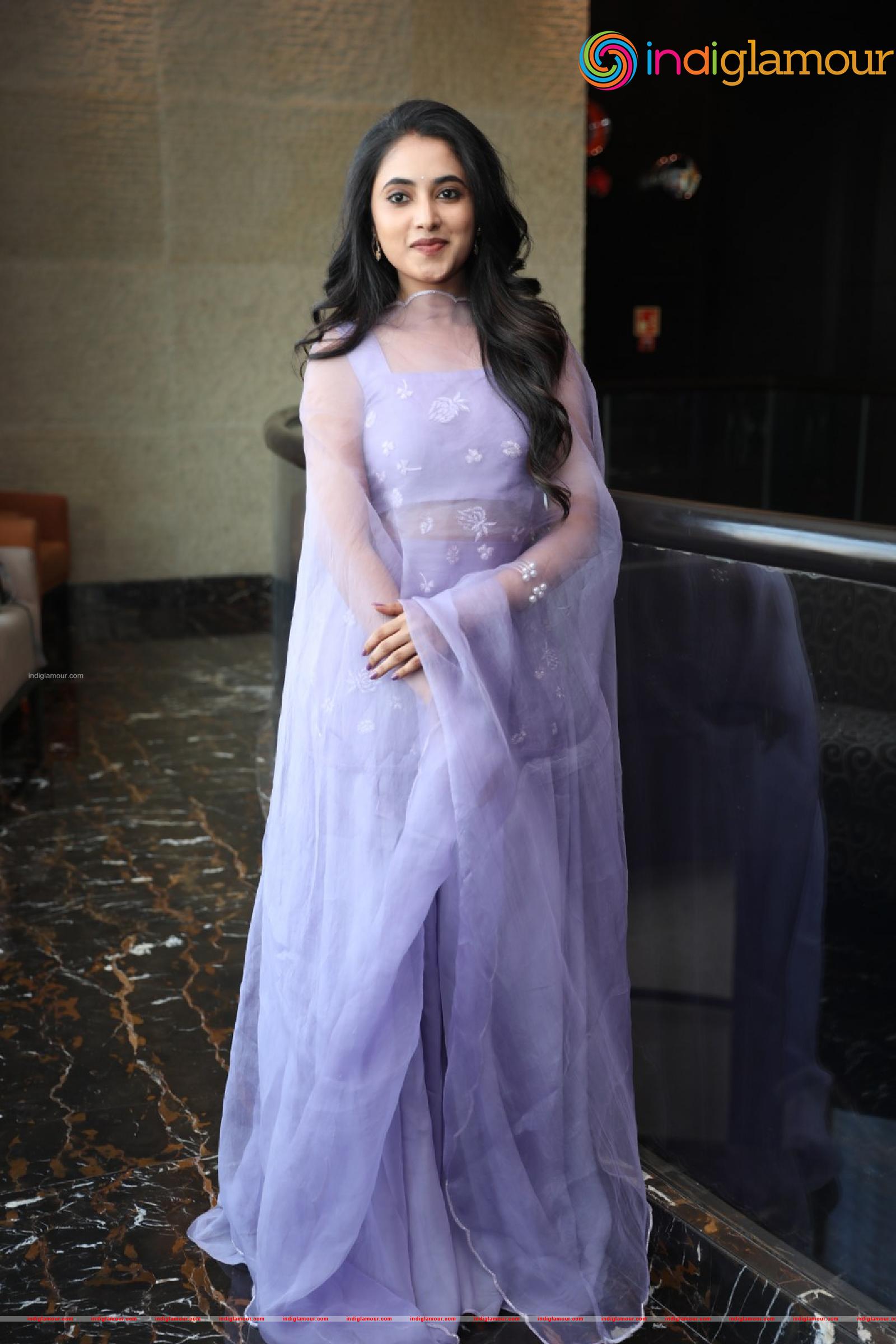 Priyanka Arul Mohan Actress hd photo