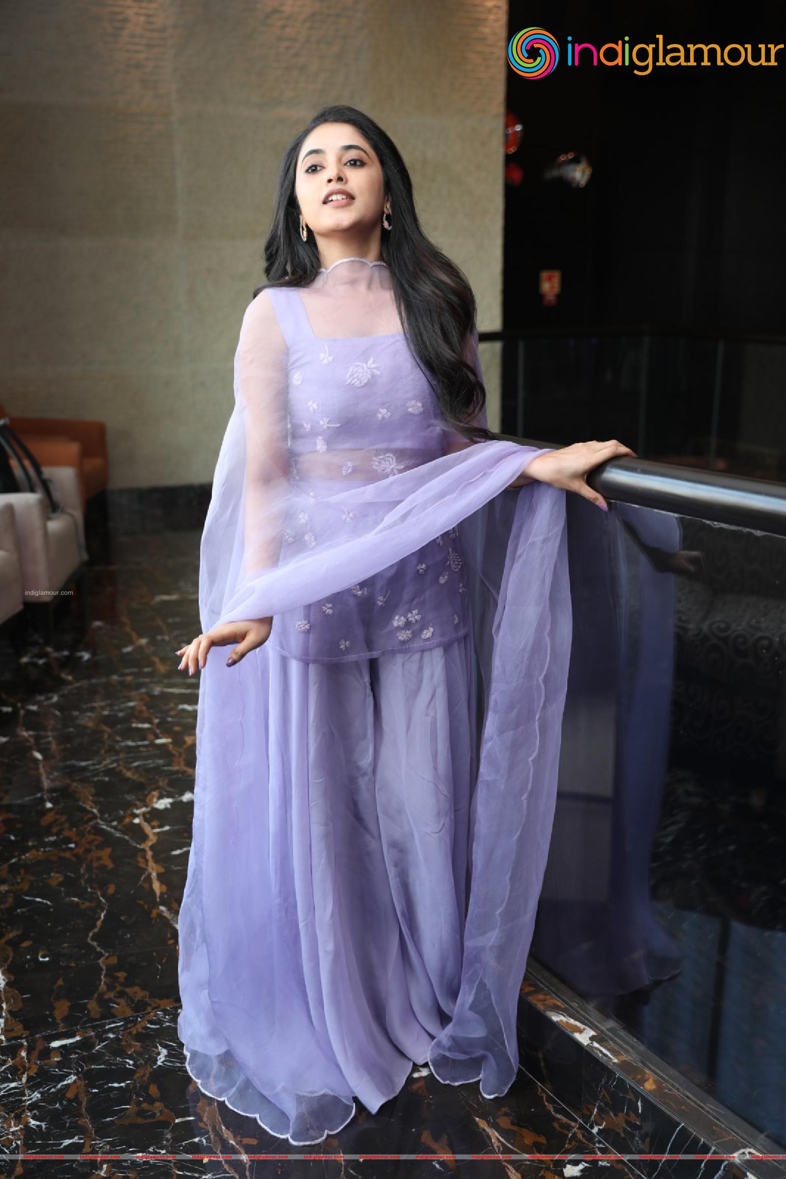 Priyanka Arul Mohan Actress hd photo