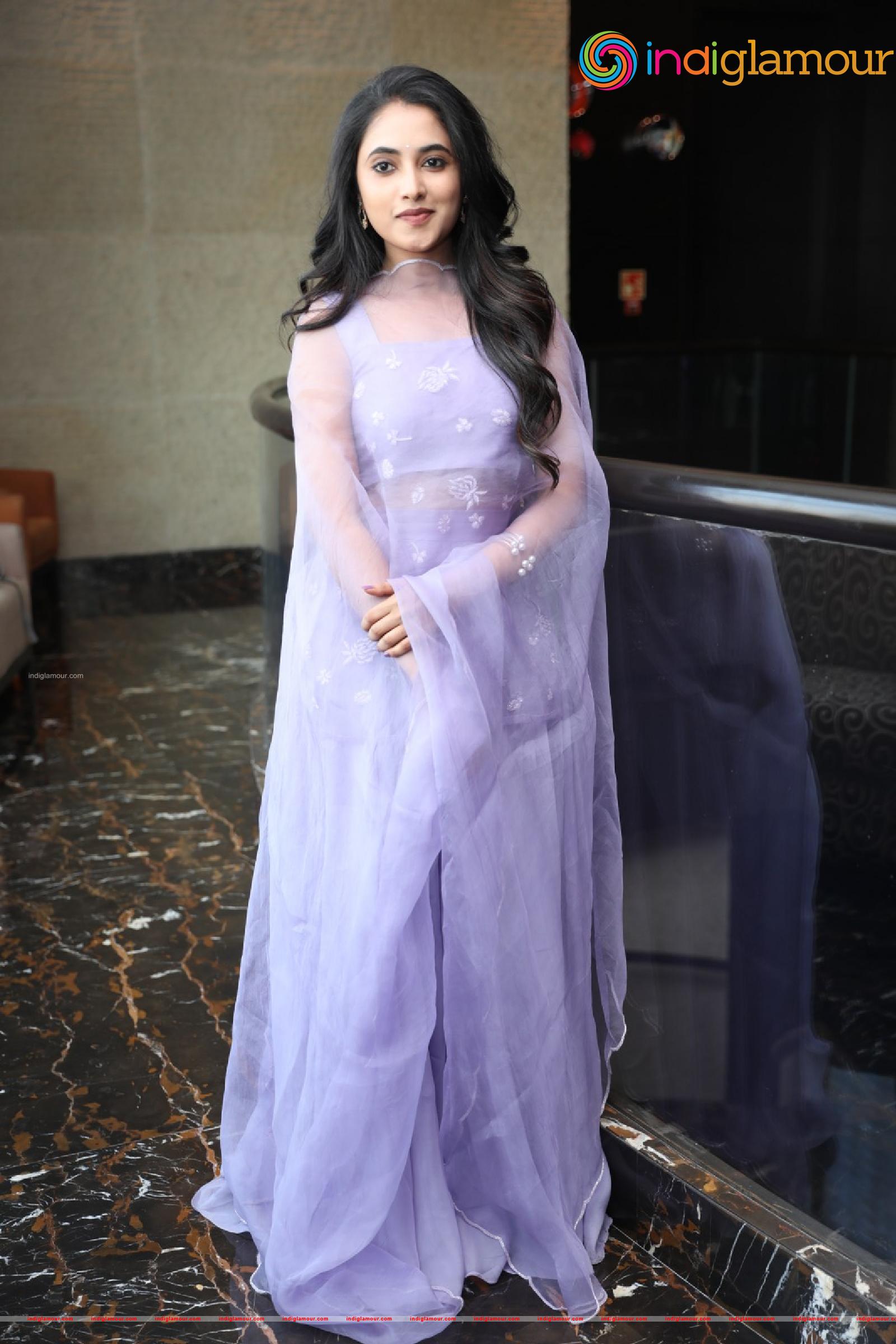 Priyanka Arul Mohan Actress hd photo