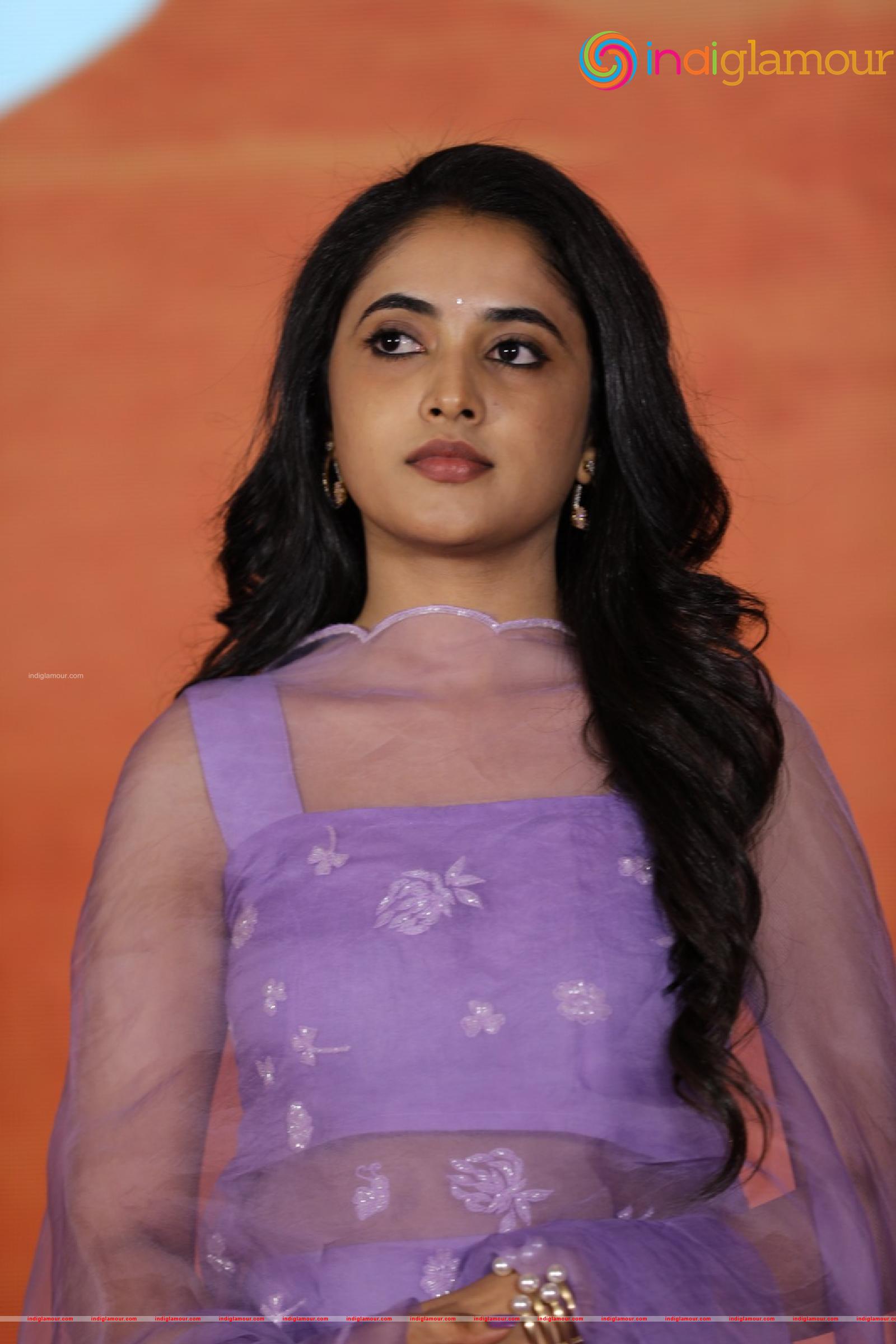 Priyanka Arul Mohan Actress hd photo