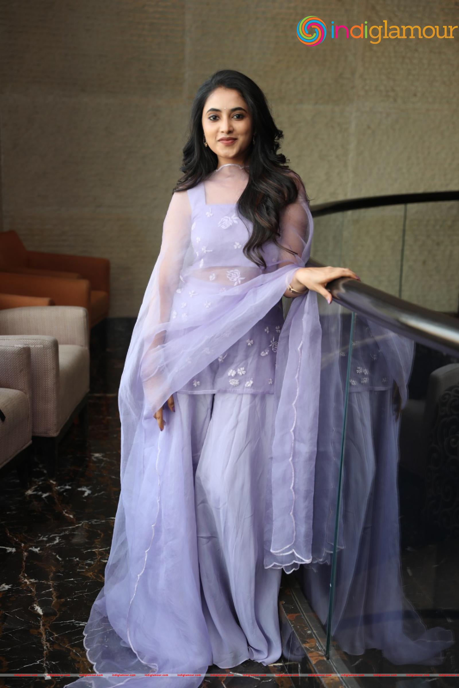 Priyanka Arul Mohan Actress hd photo