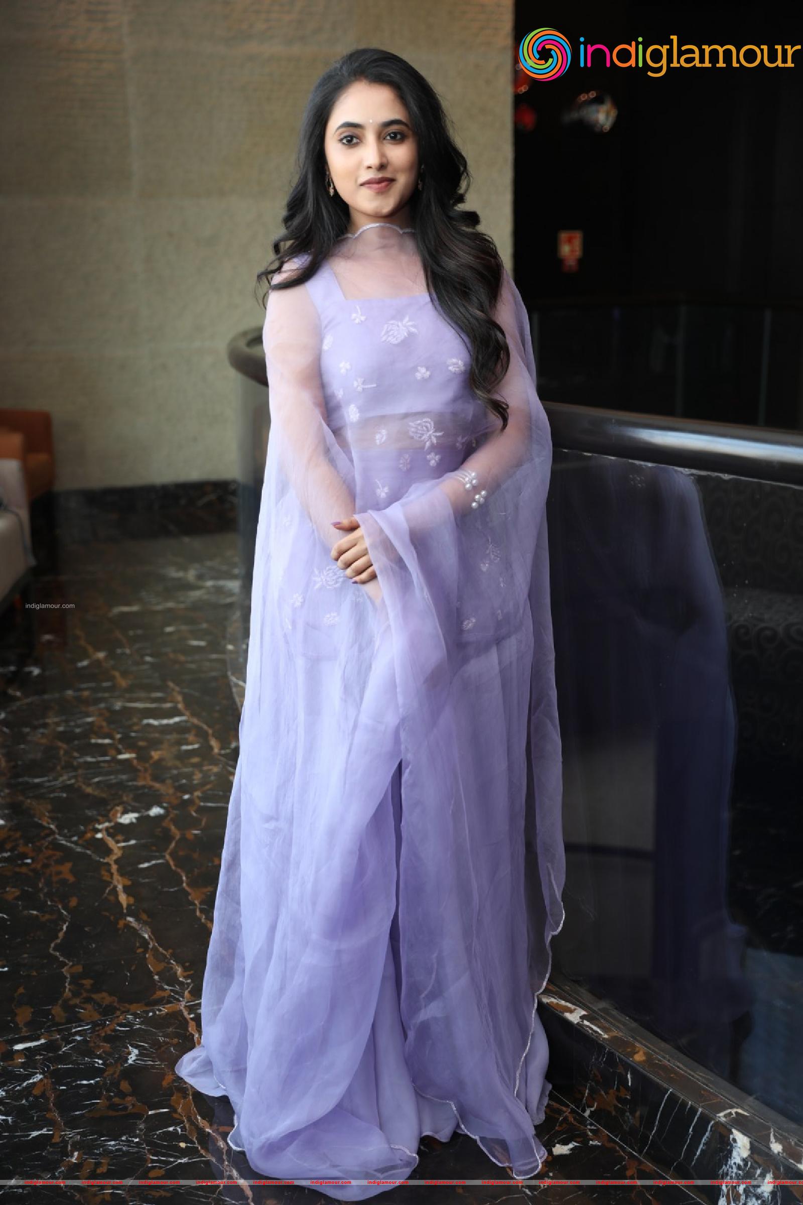 Priyanka Arul Mohan Actress hd photo