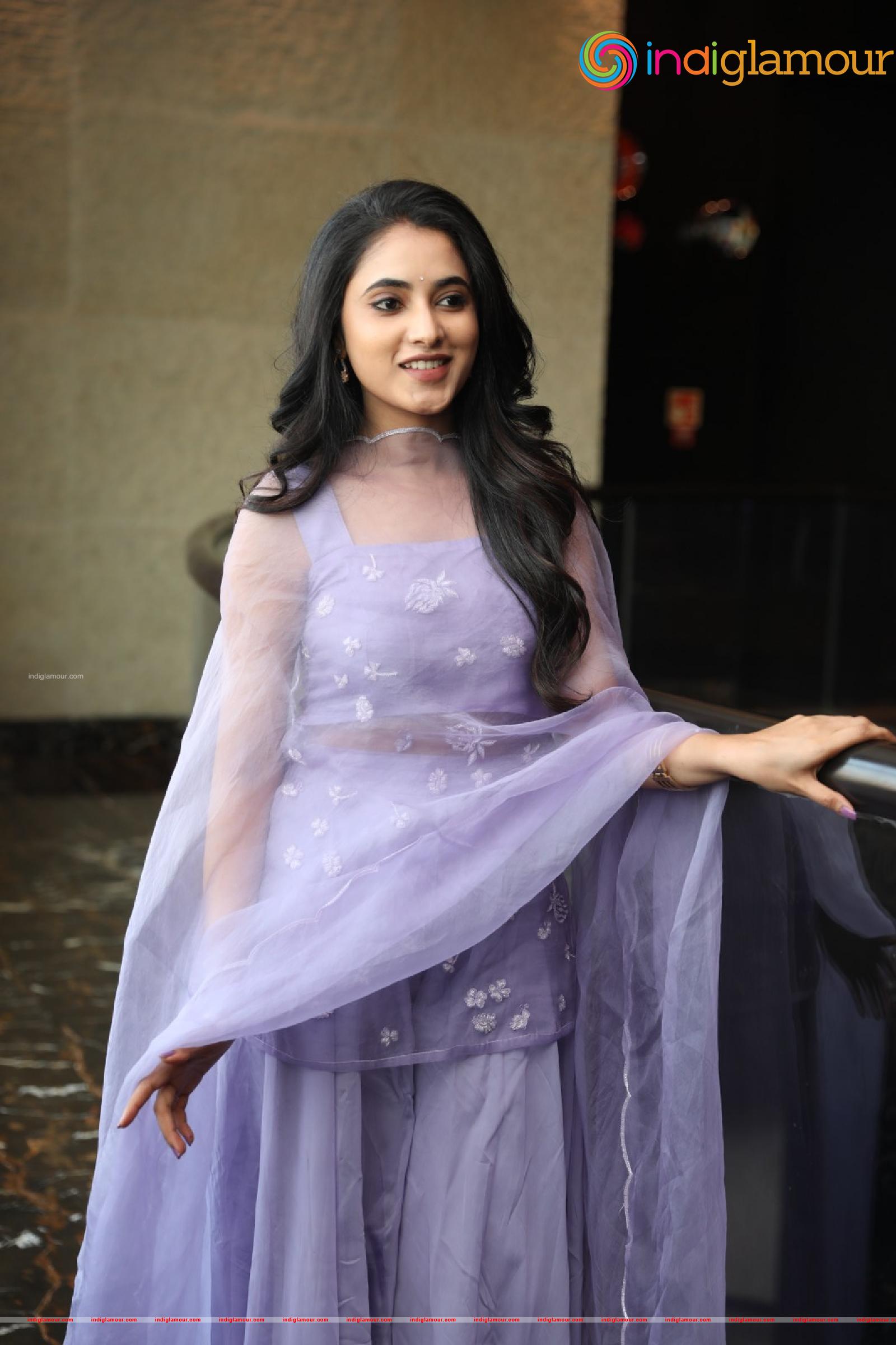 Priyanka Arul Mohan Actress hd photo