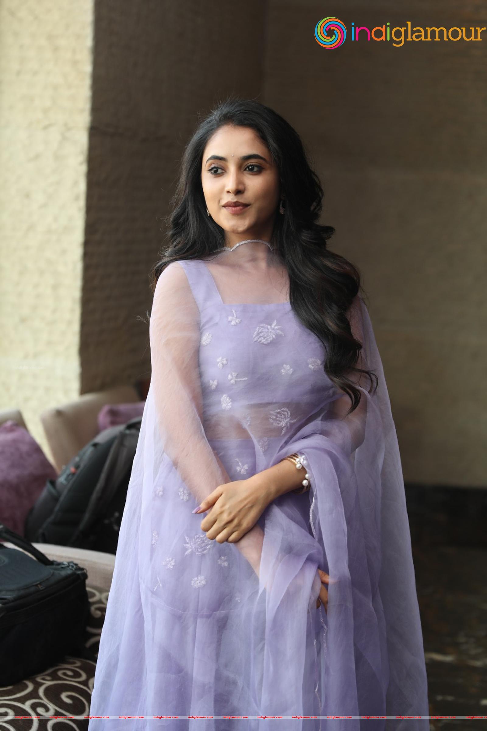 Priyanka Arul Mohan Actress hd photo