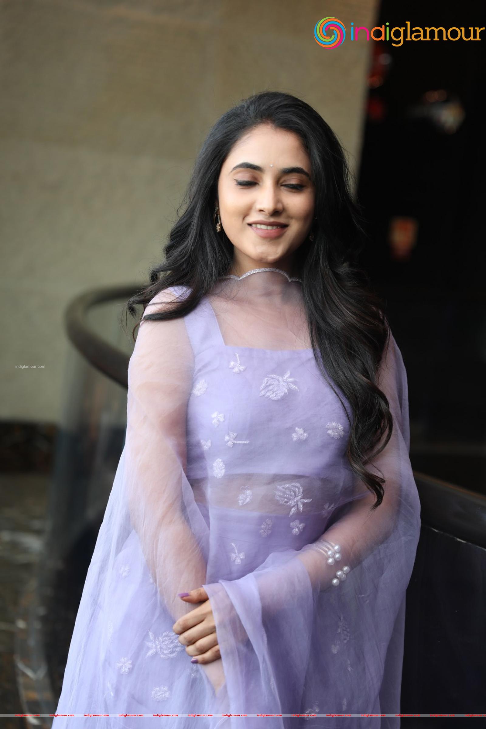 Priyanka Arul Mohan Actress hd photo