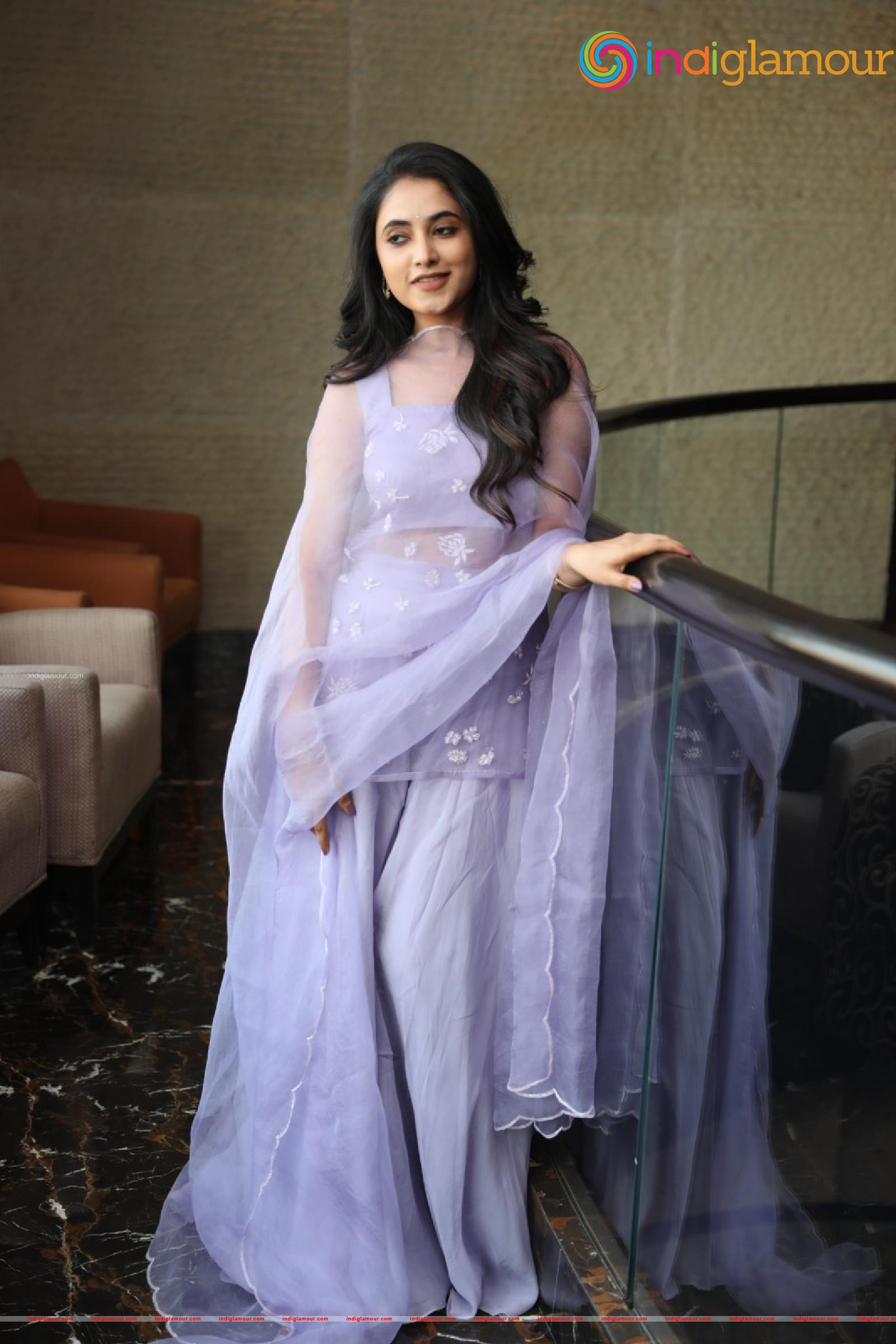 Priyanka Arul Mohan Actress hd photo