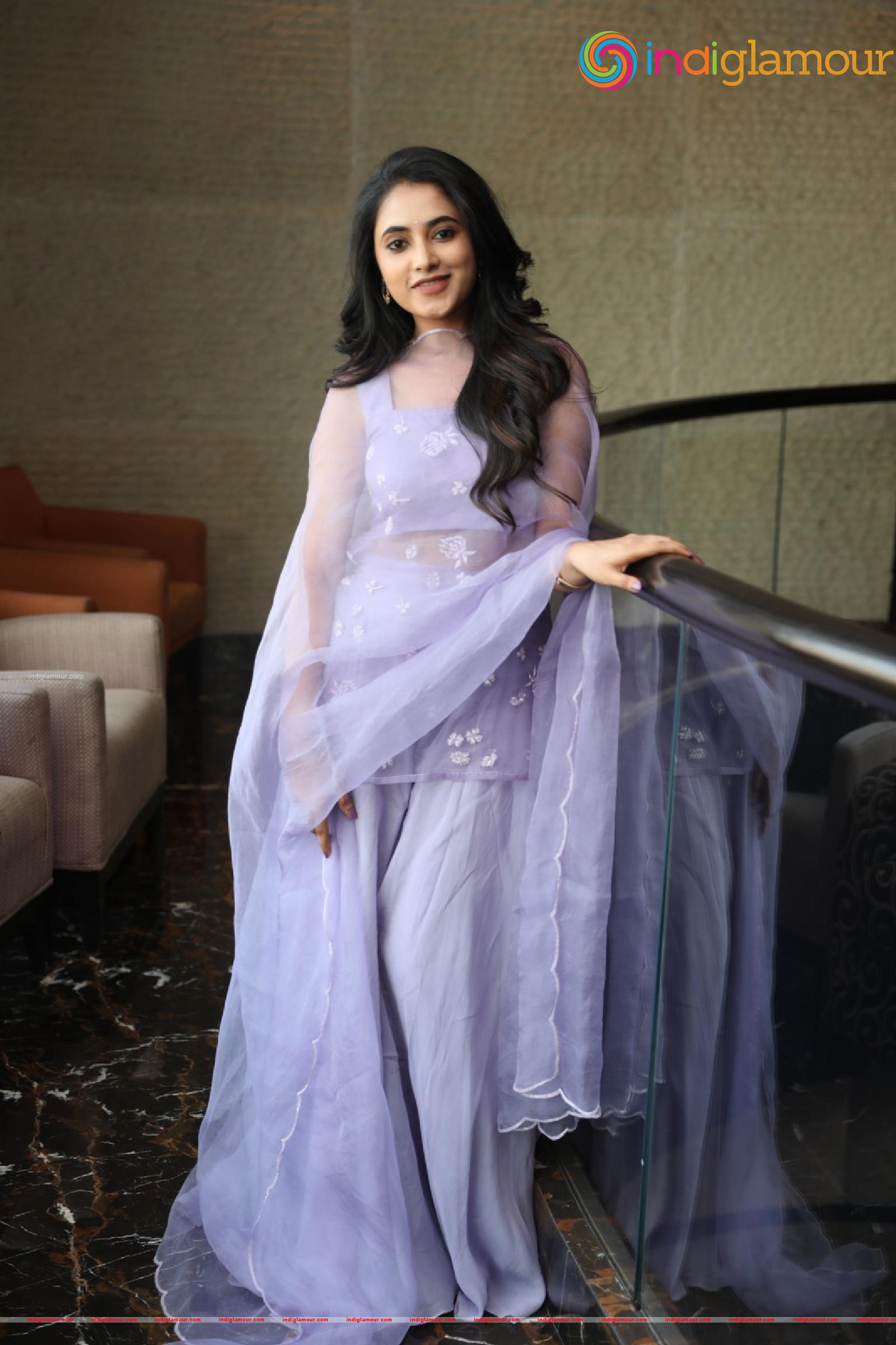 Priyanka Arul Mohan Actress hd photo
