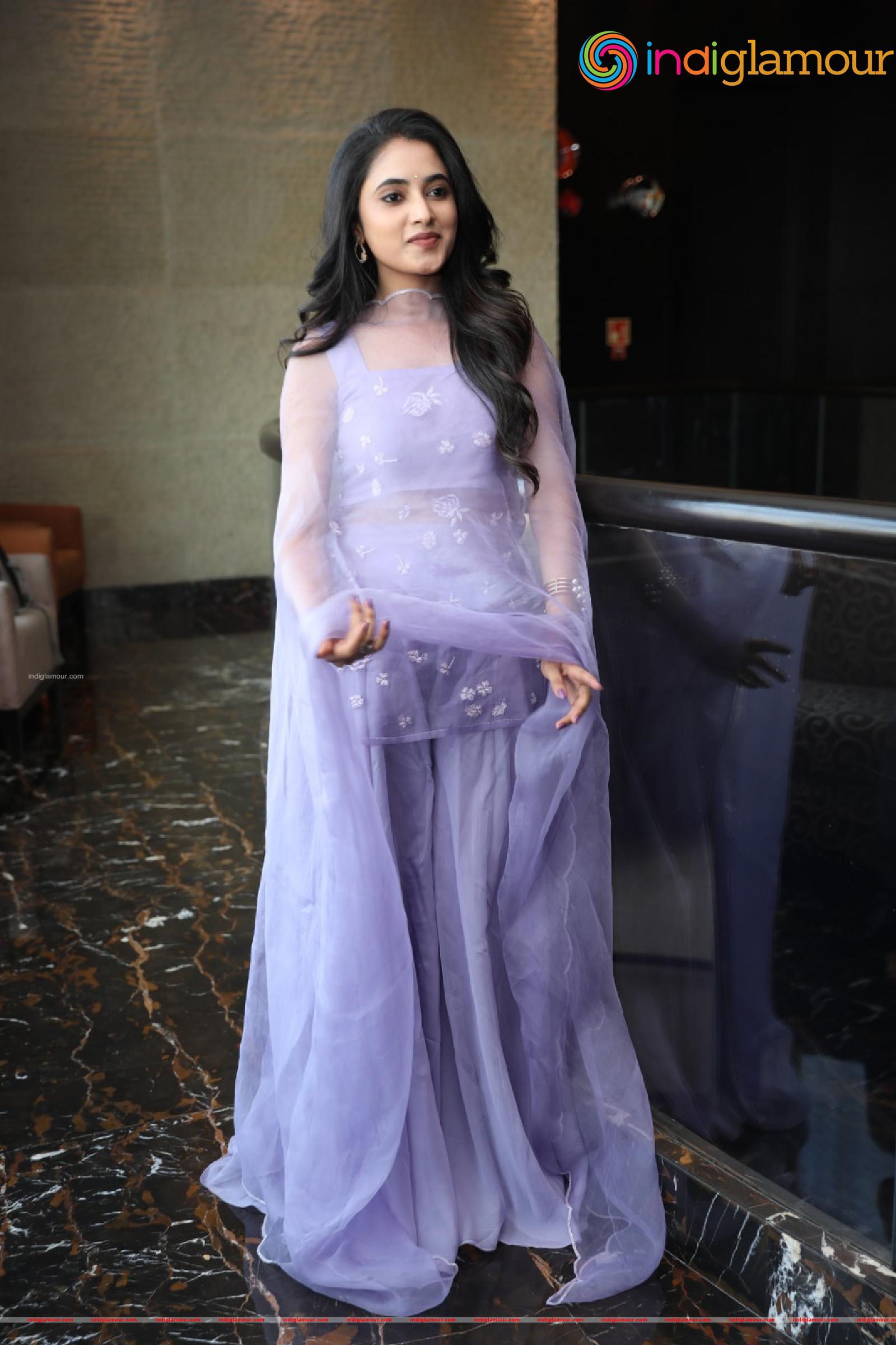 Priyanka Arul Mohan Actress hd photo