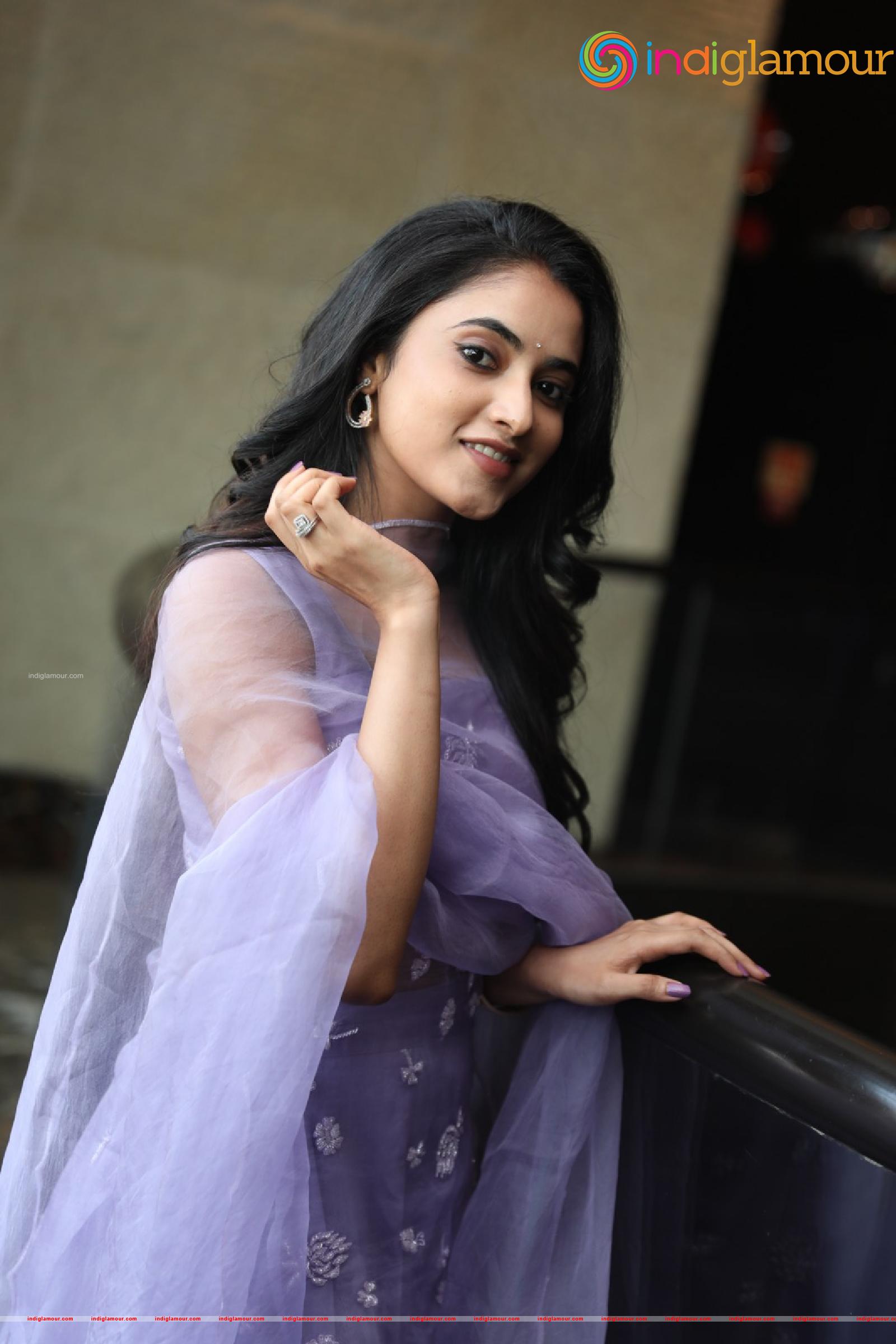 Priyanka Arul Mohan Actress hd photo