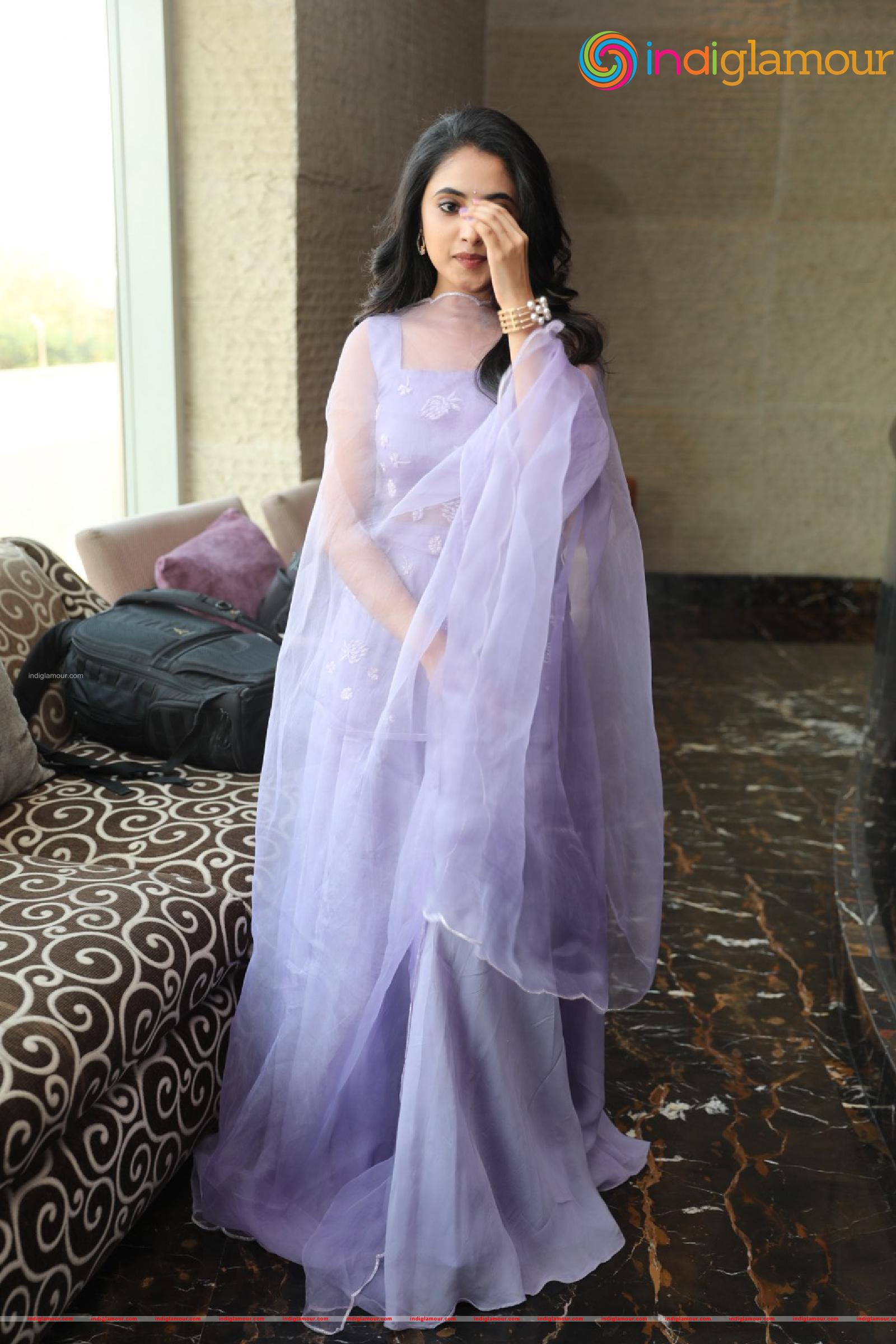 Priyanka Arul Mohan Actress hd photo