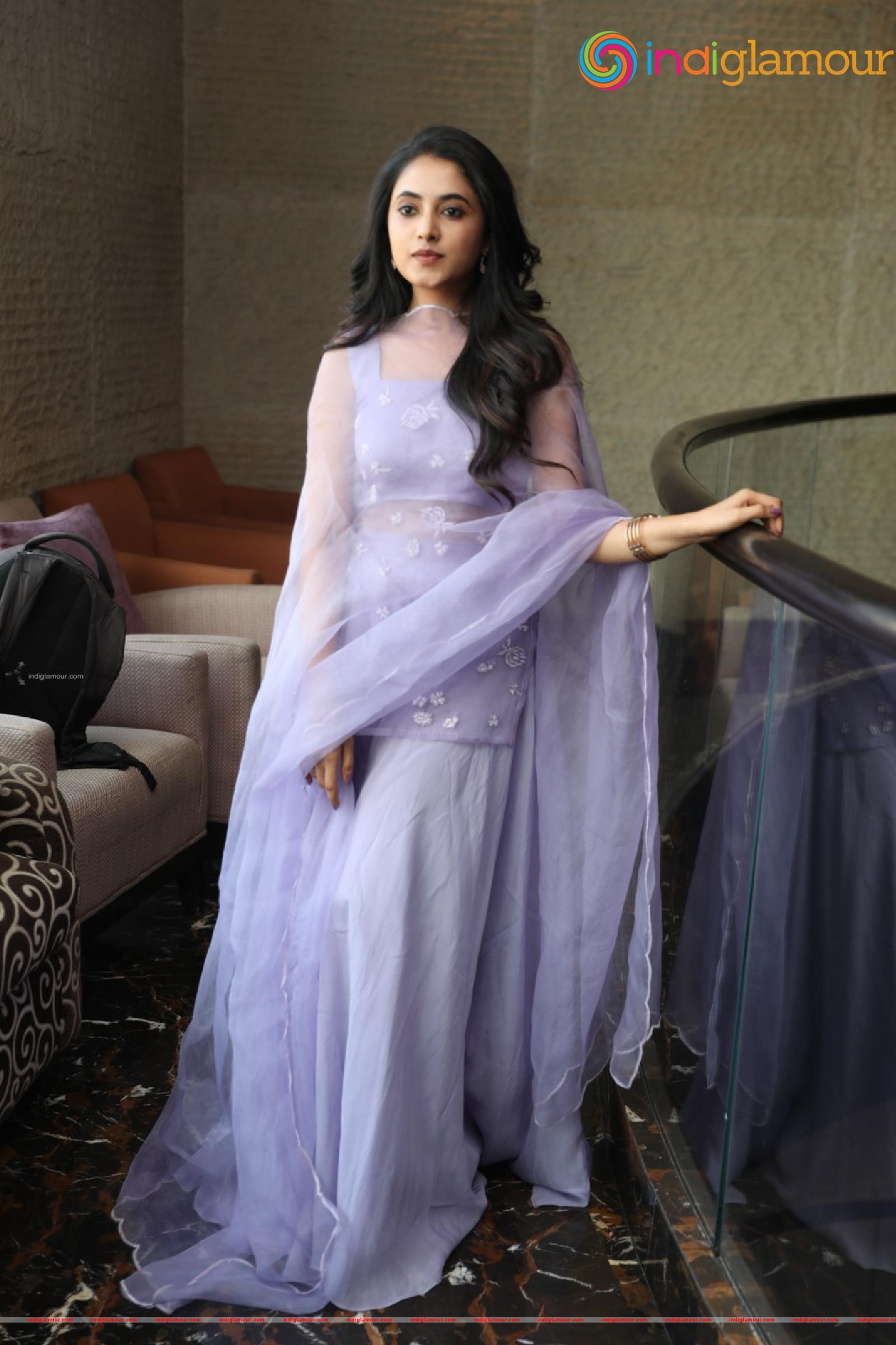 Priyanka Arul Mohan Actress hd photo