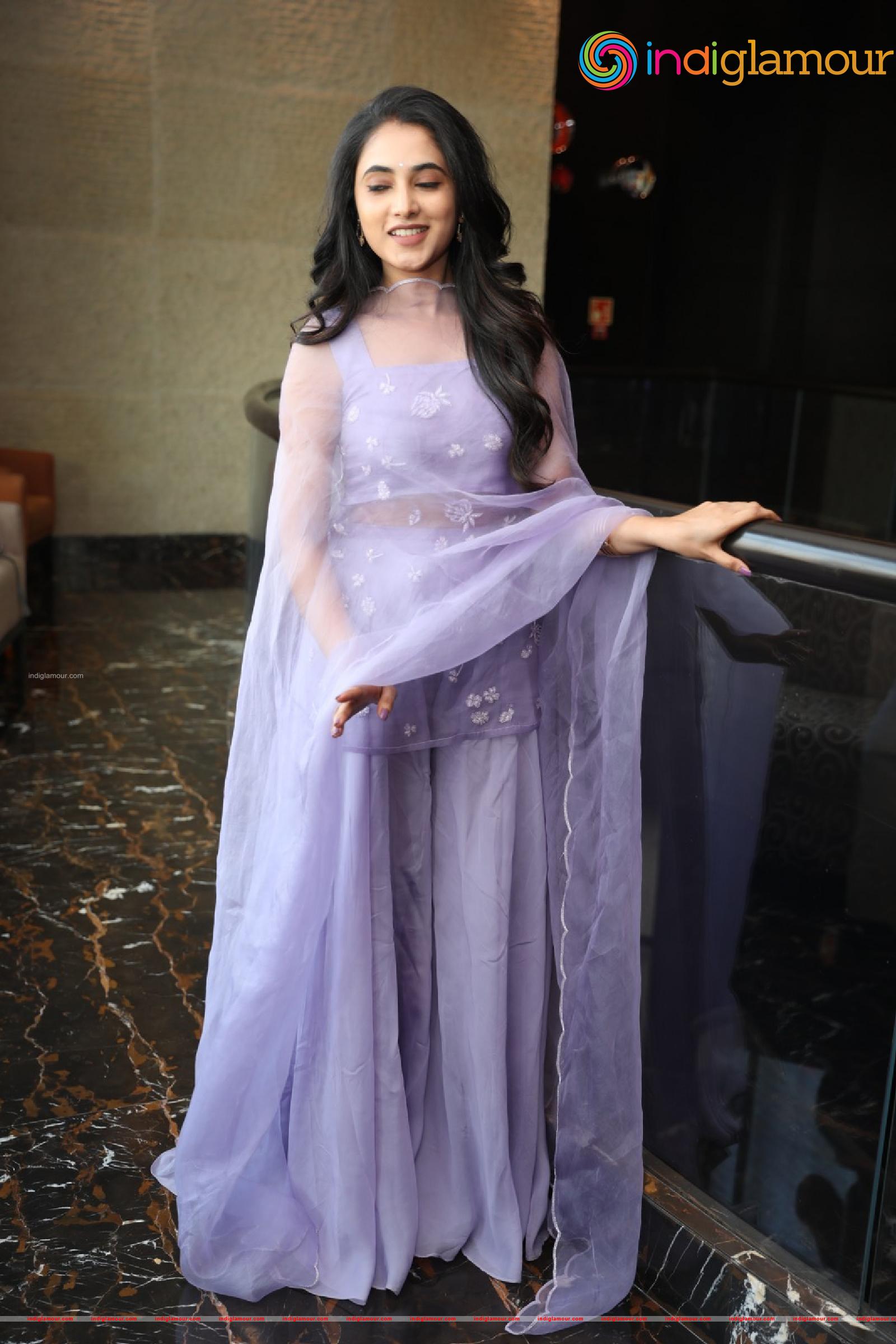 Priyanka Arul Mohan Actress hd photo