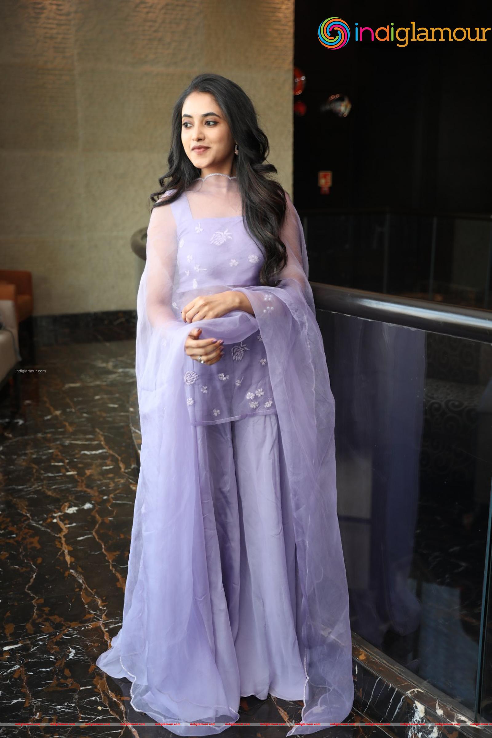 Priyanka Arul Mohan Actress hd photo