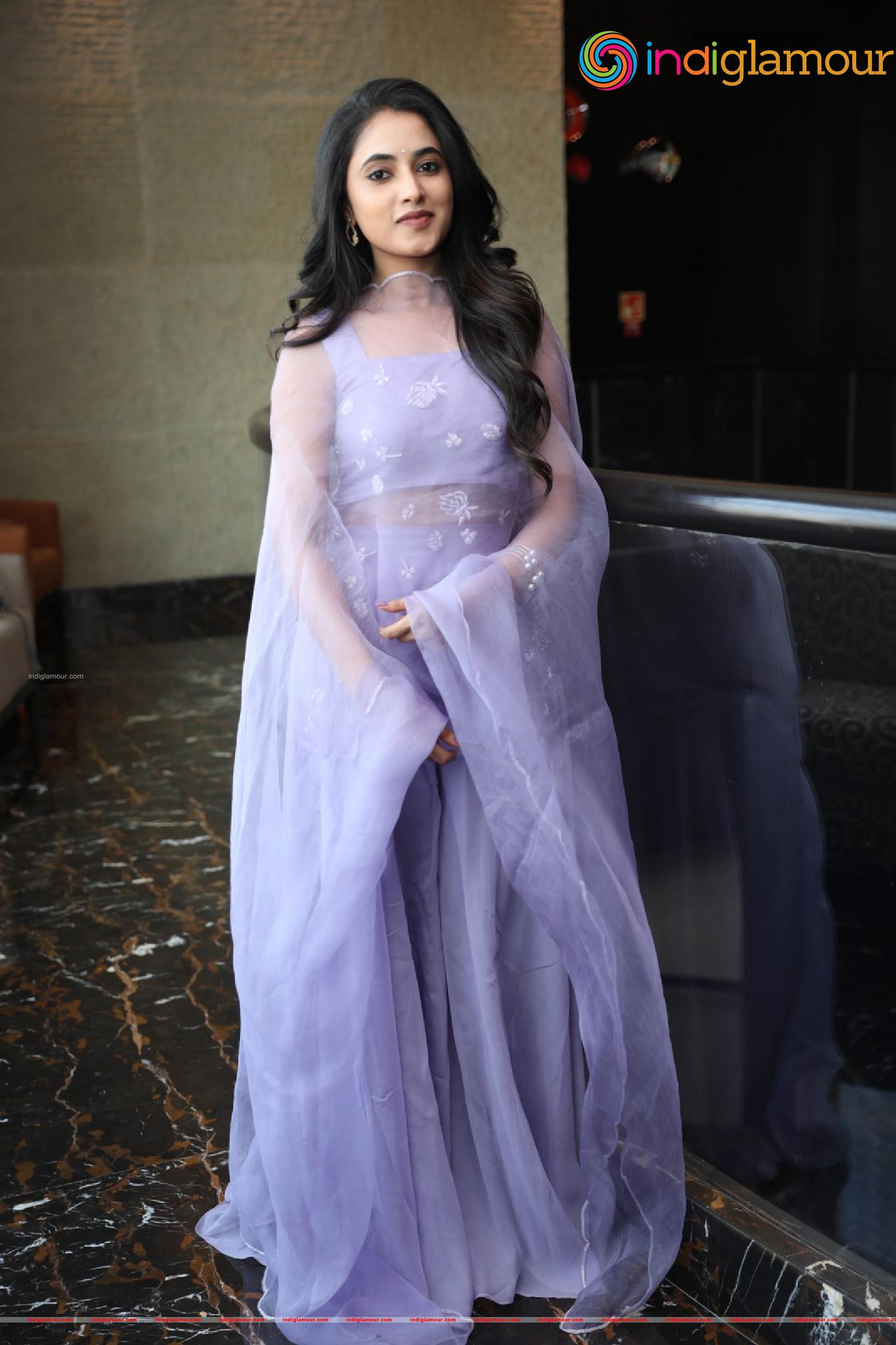 Priyanka Arul Mohan Actress hd photo