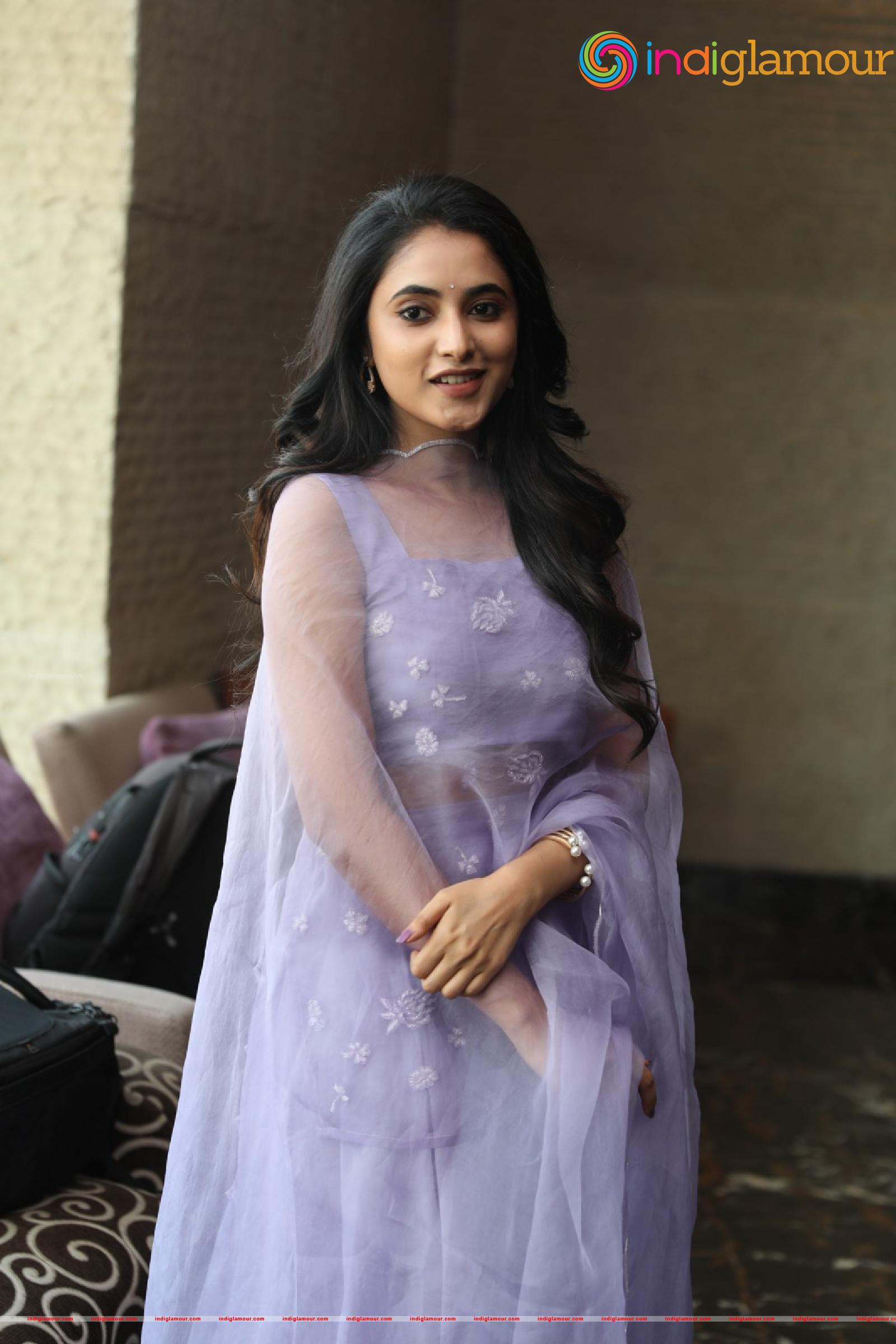 Priyanka Arul Mohan Actress hd photo