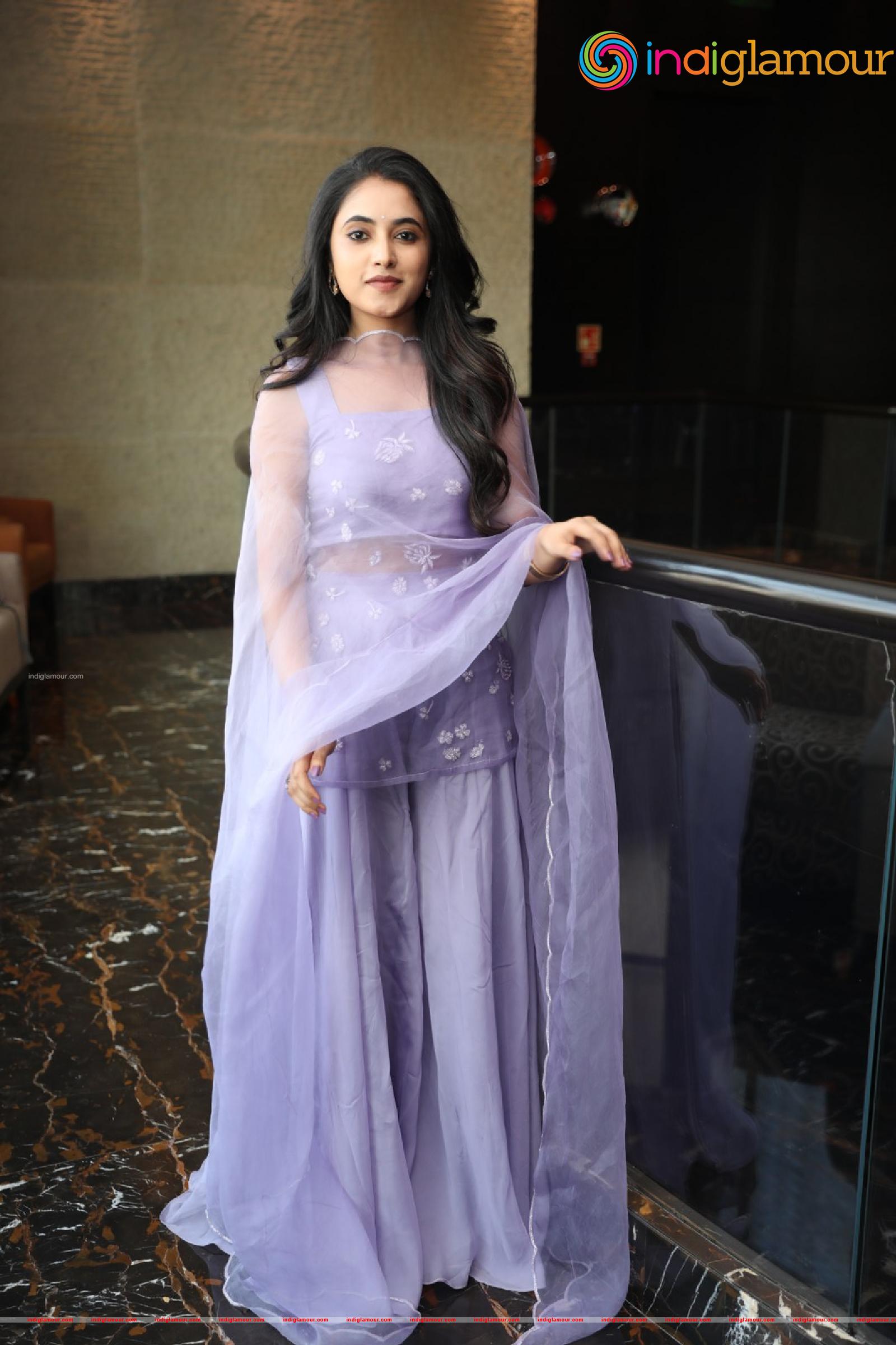 Priyanka Arul Mohan Actress hd photo