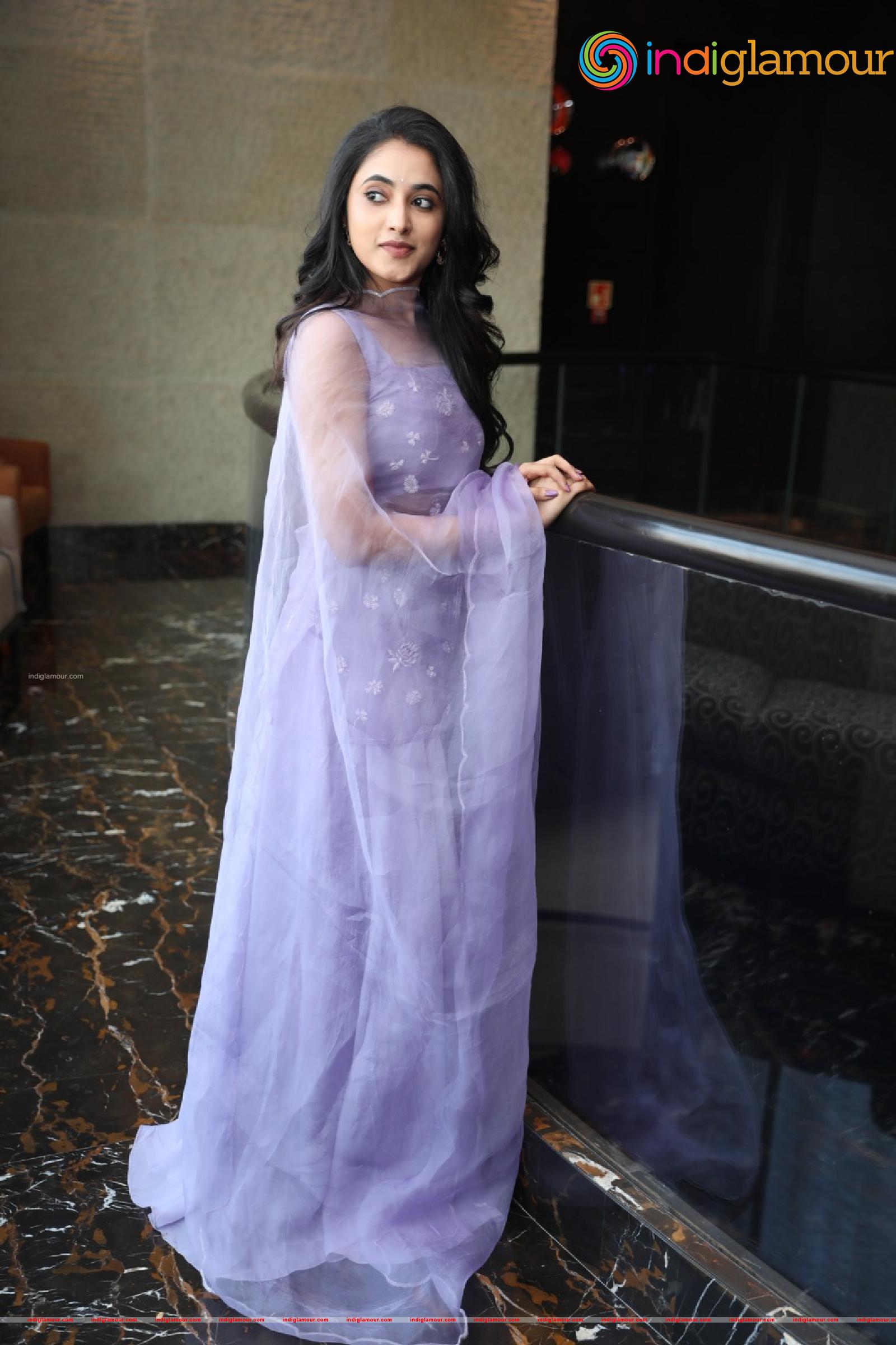 Priyanka Arul Mohan Actress hd photo