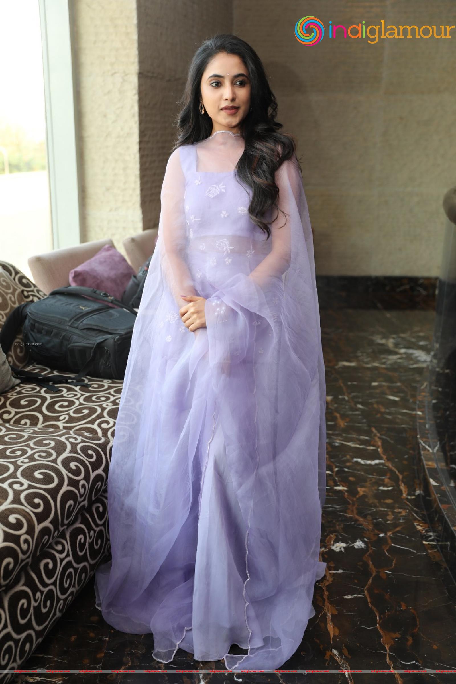 Priyanka Arul Mohan Actress hd photo