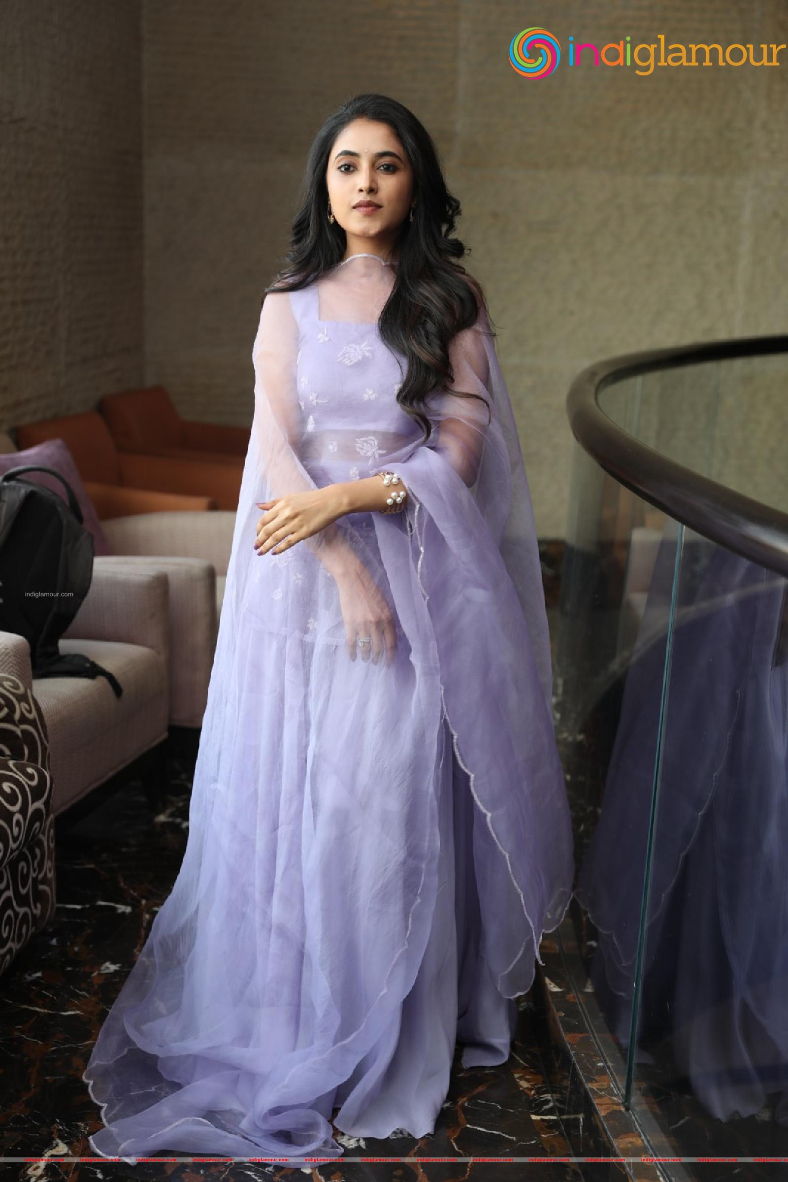 Priyanka Arul Mohan Actress hd photo