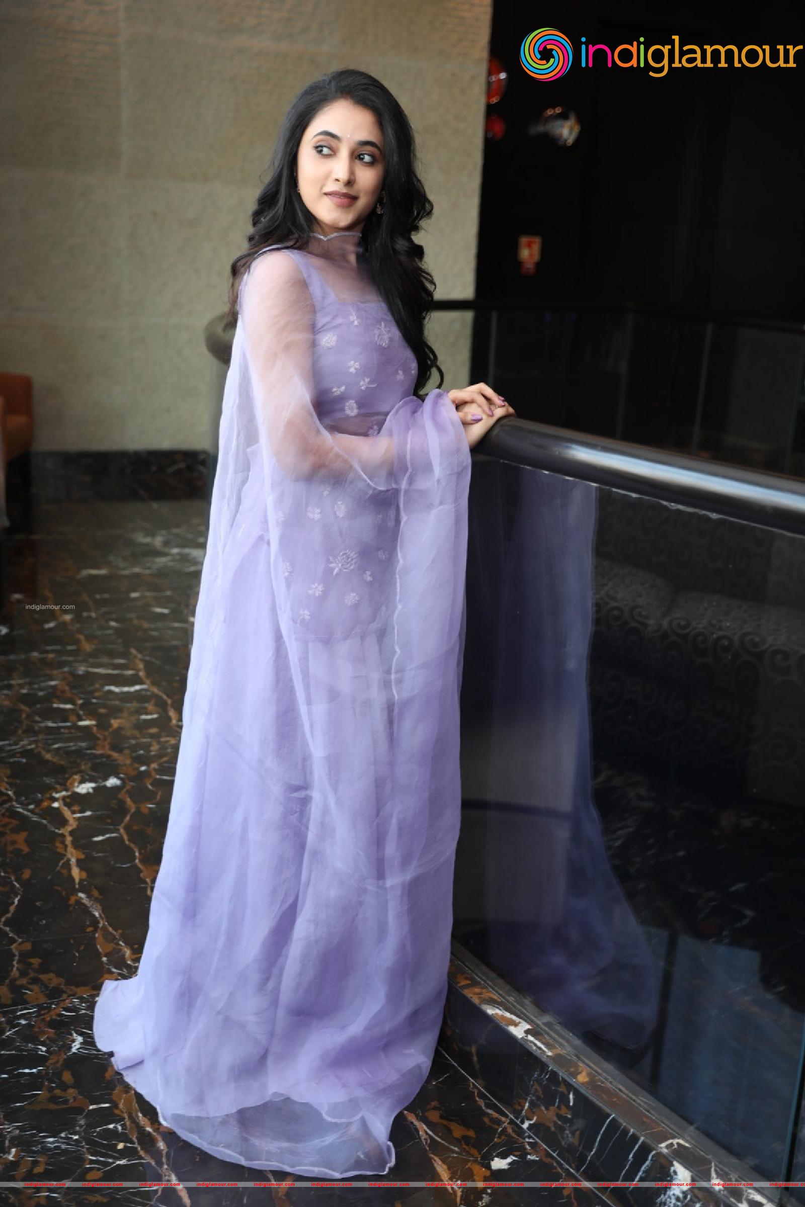 Priyanka Arul Mohan Actress hd photo