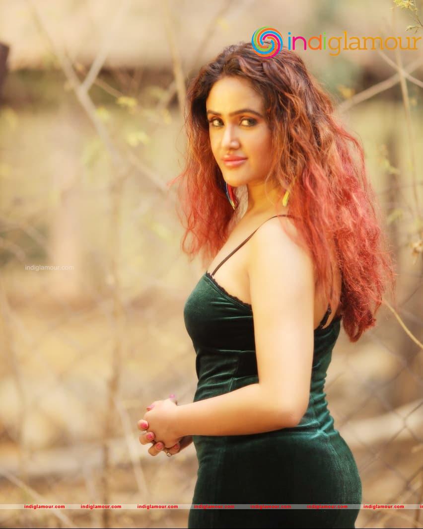Sony Charishta Actress hd photo