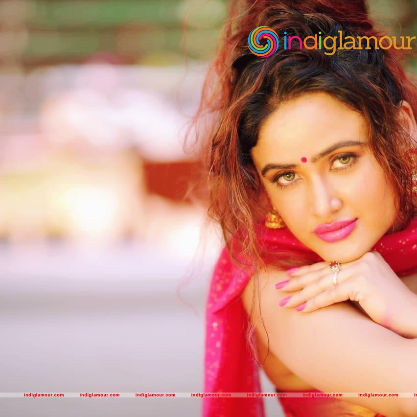 Sony Charishta Actress hd photo