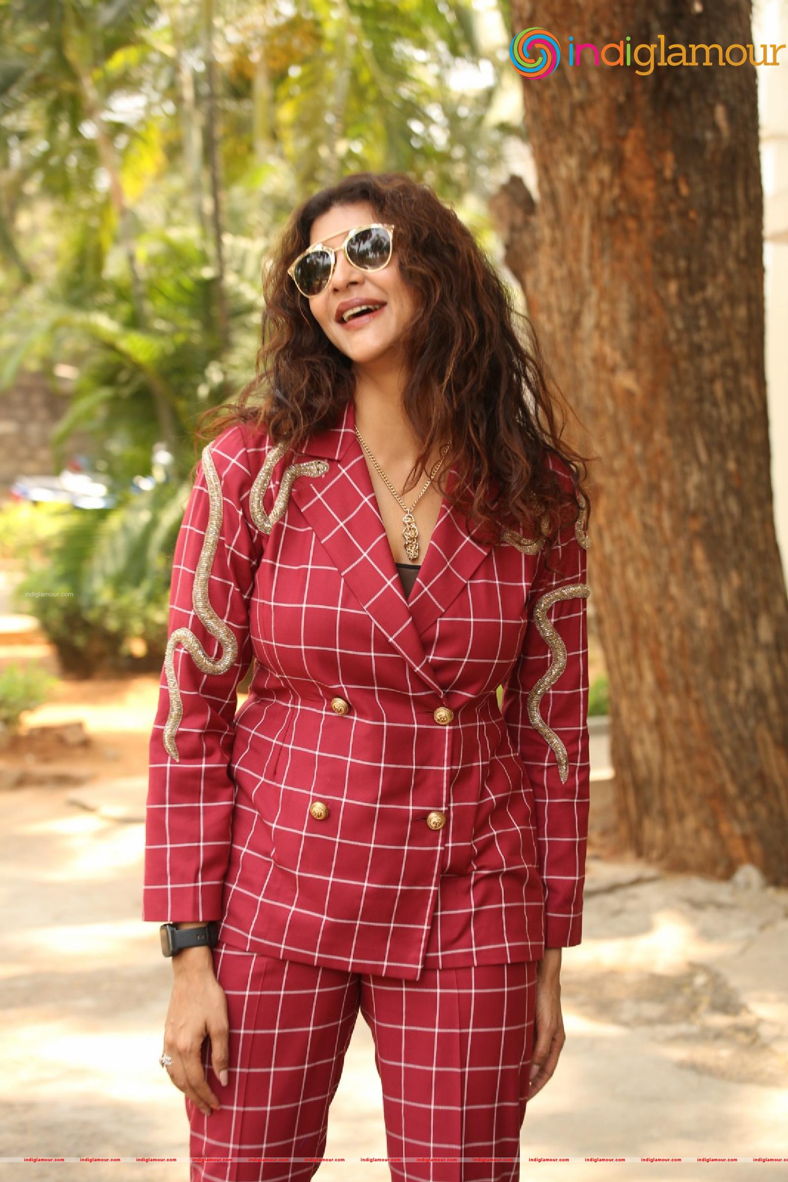 Lakshmi Manchu Actress hd photo