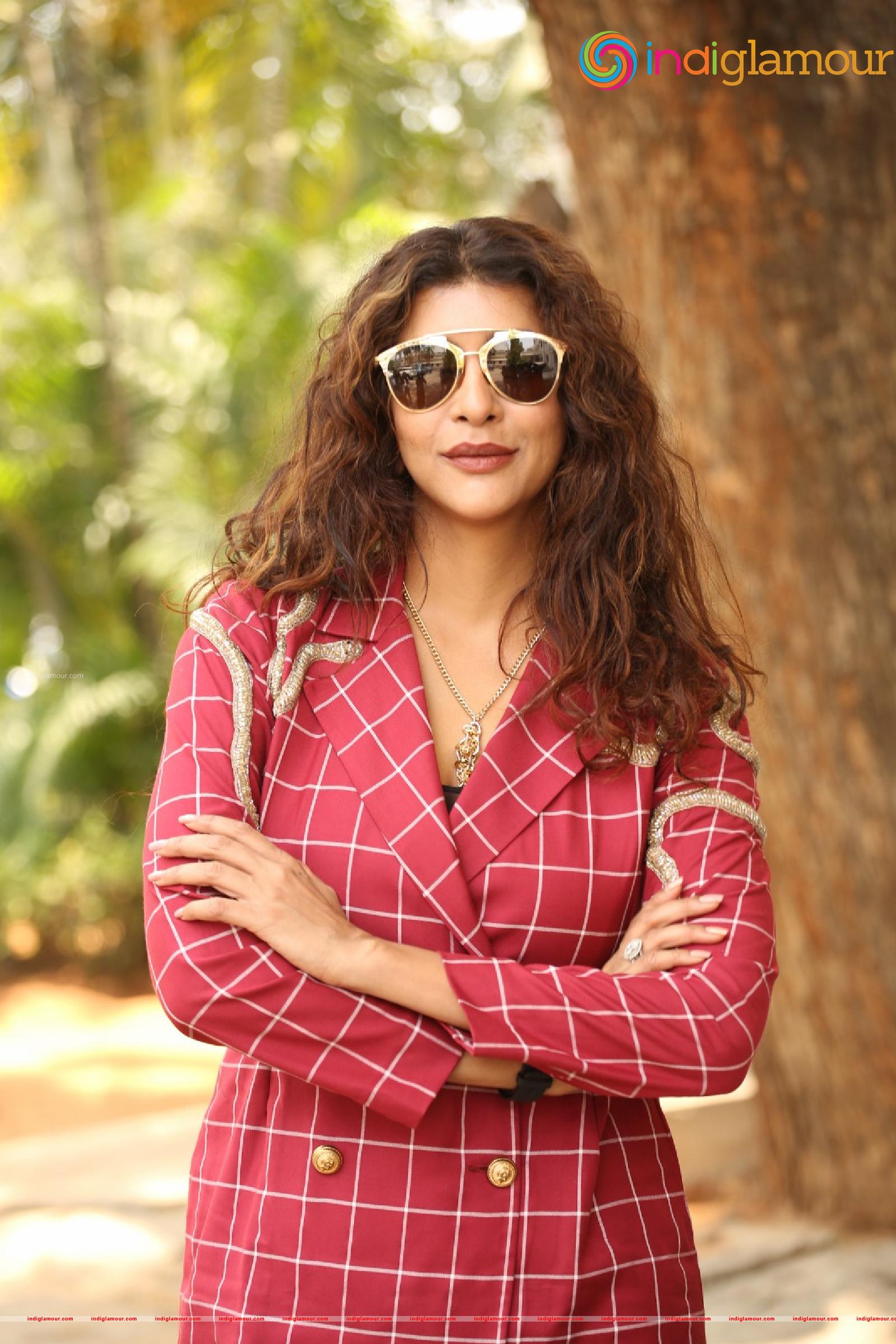 Lakshmi Manchu Actress hd photo