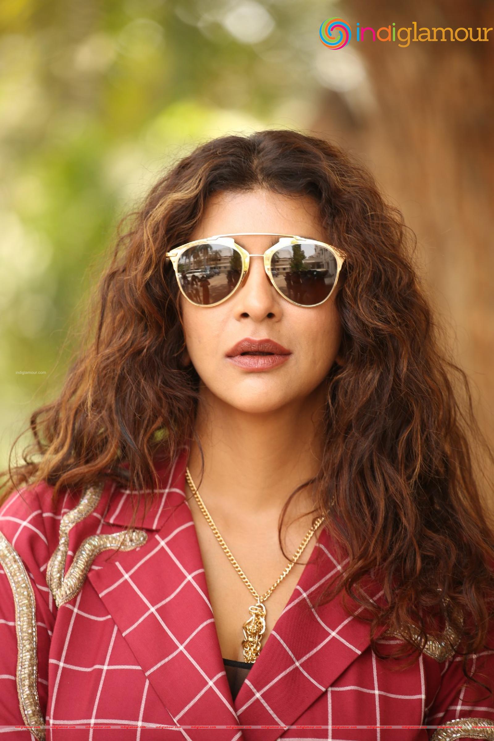 Lakshmi Manchu Actress hd photo