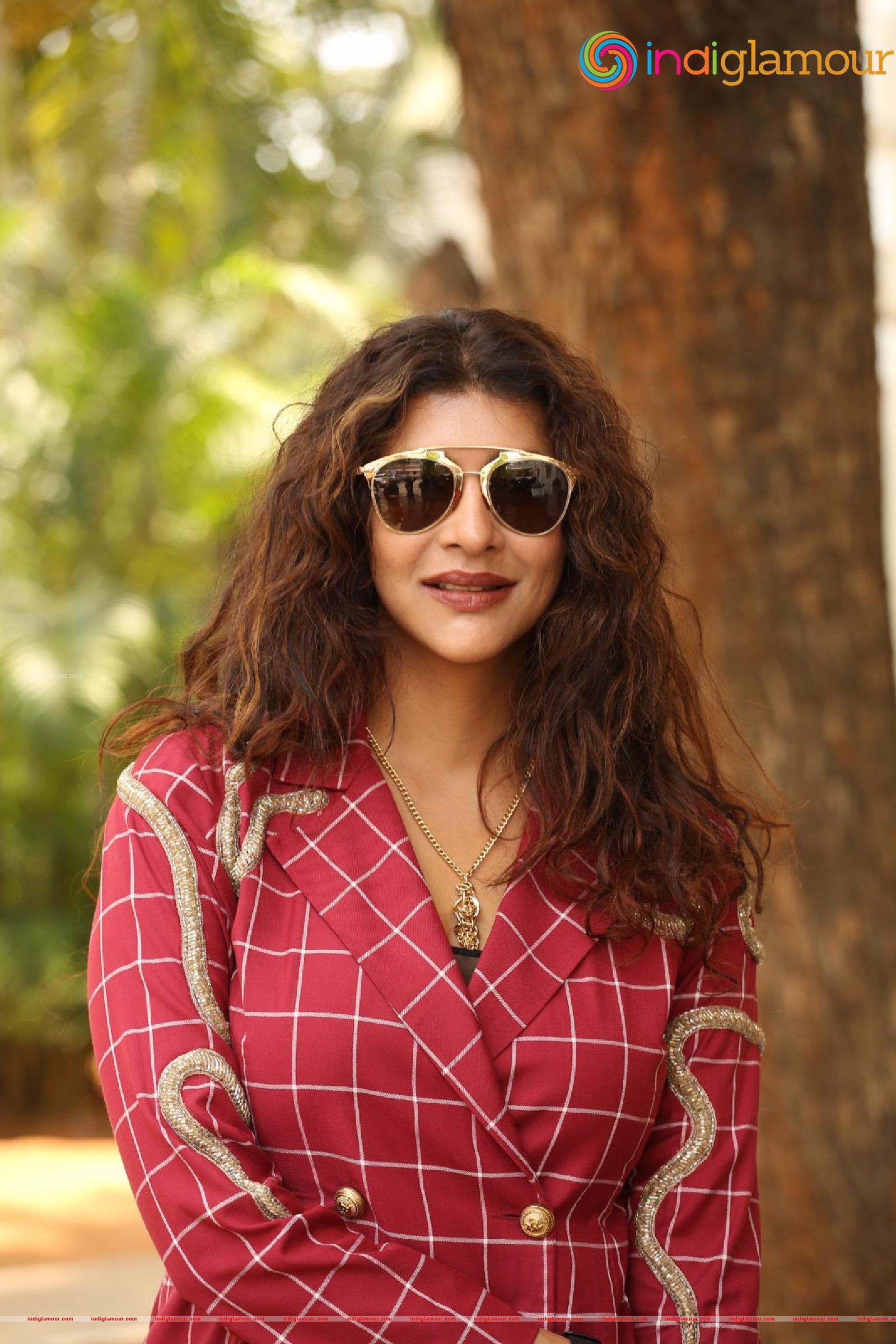 Lakshmi Manchu Actress hd photo