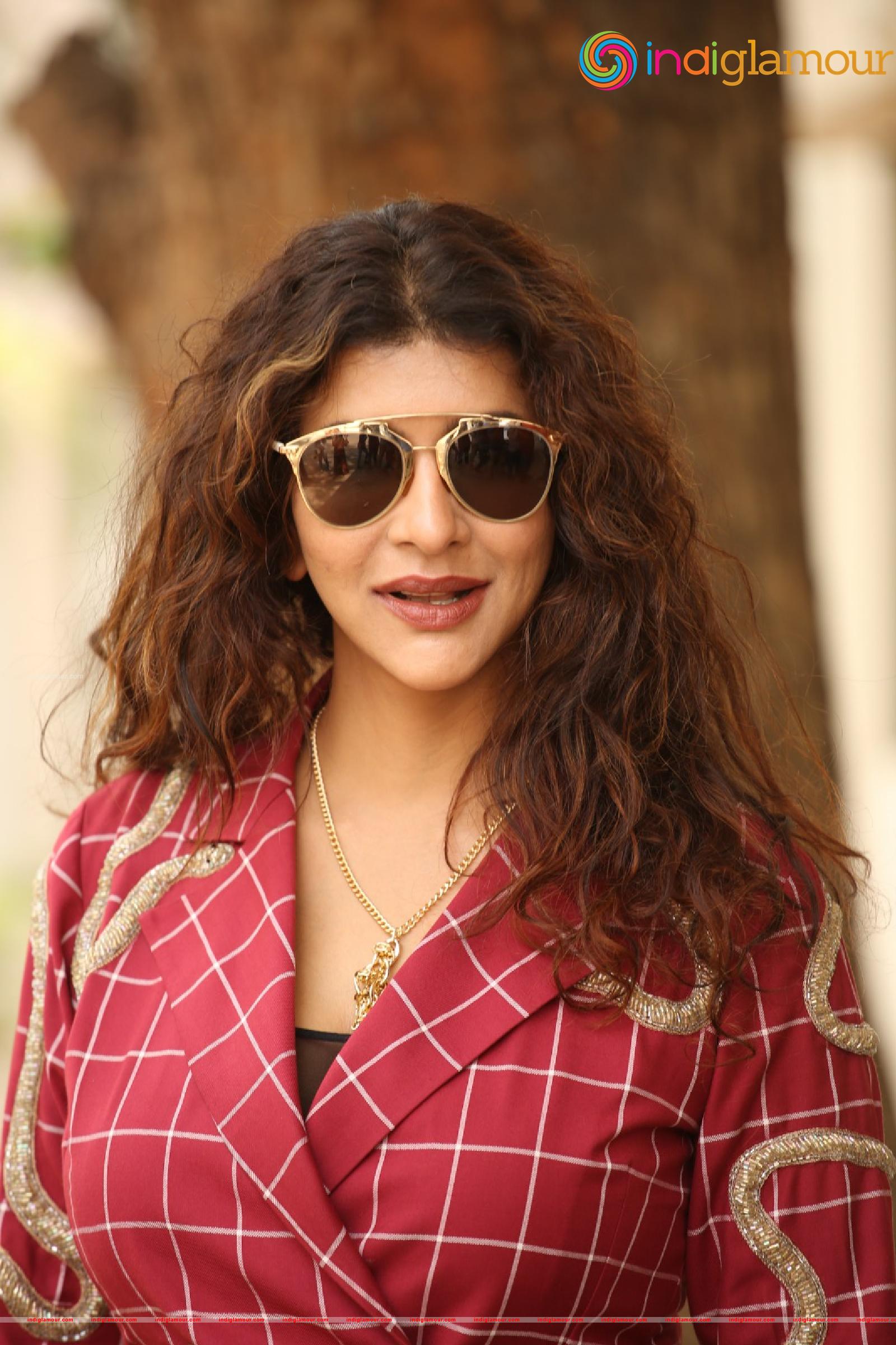 Lakshmi Manchu Actress hd photo