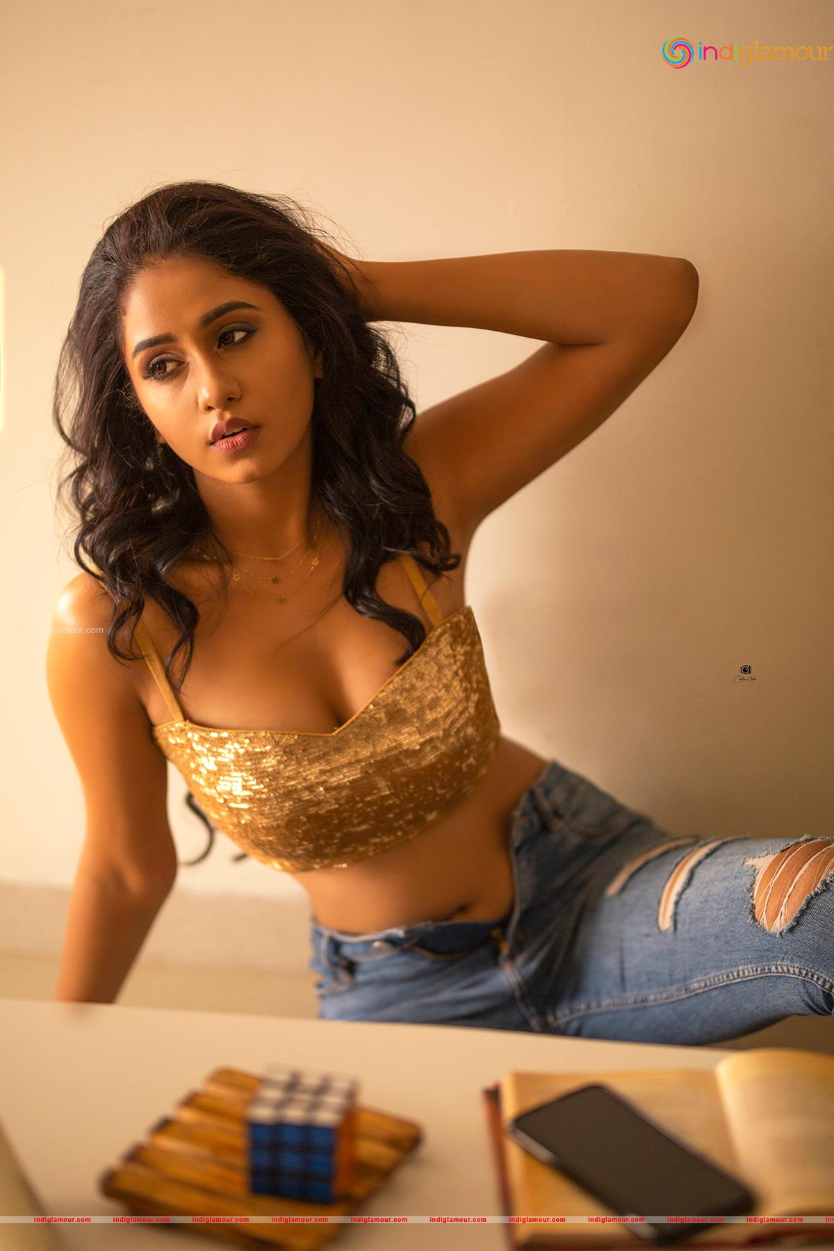 Dakkshi Guttikonda Actress hd photo