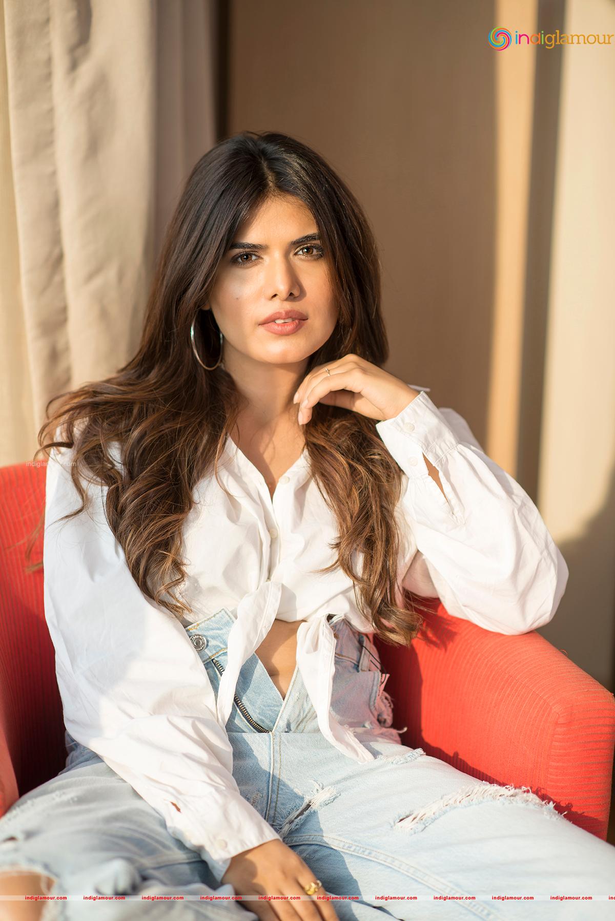 Twiinkle Saaj Actress hd photo