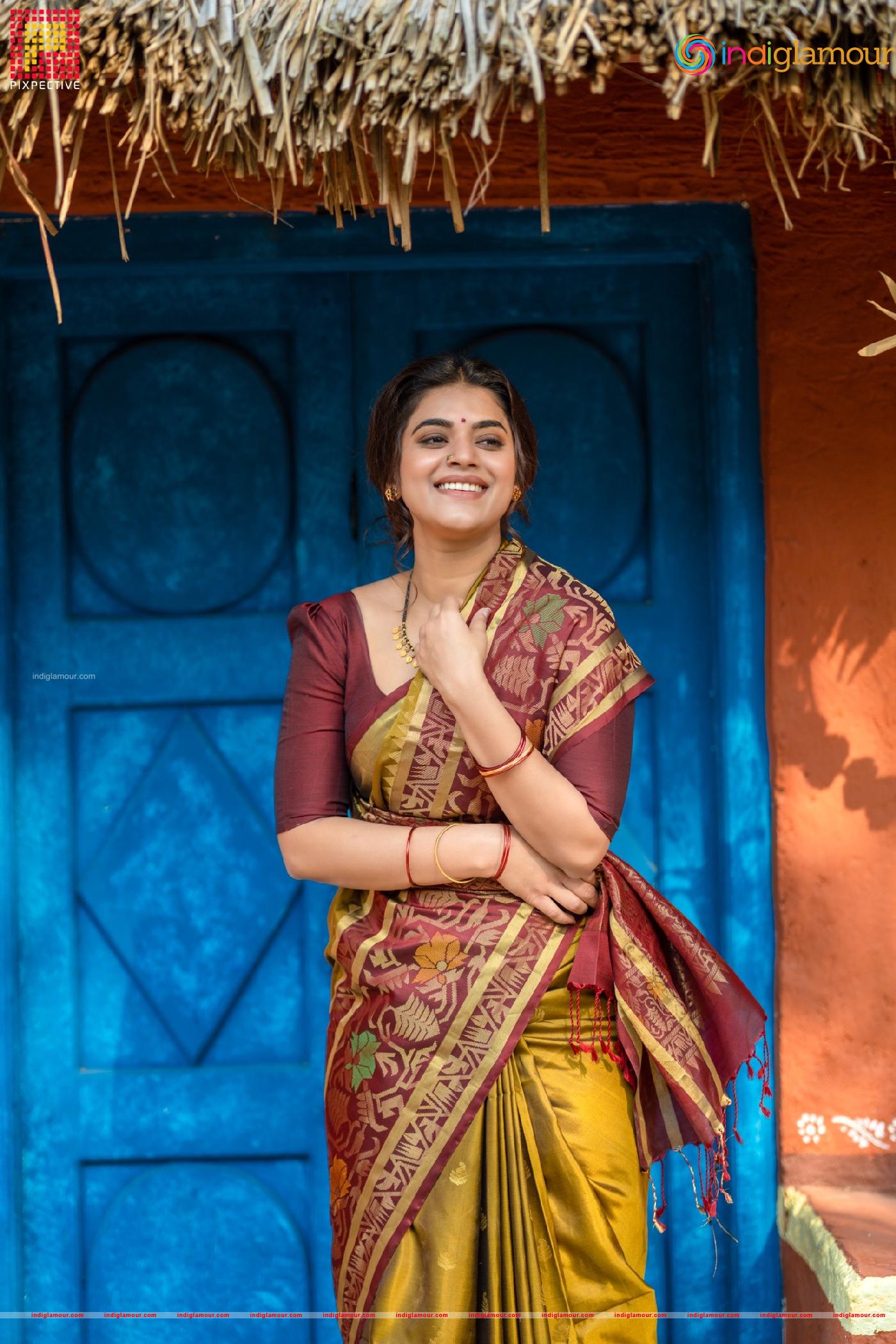 Yamini Bhaskar Actress hd photo