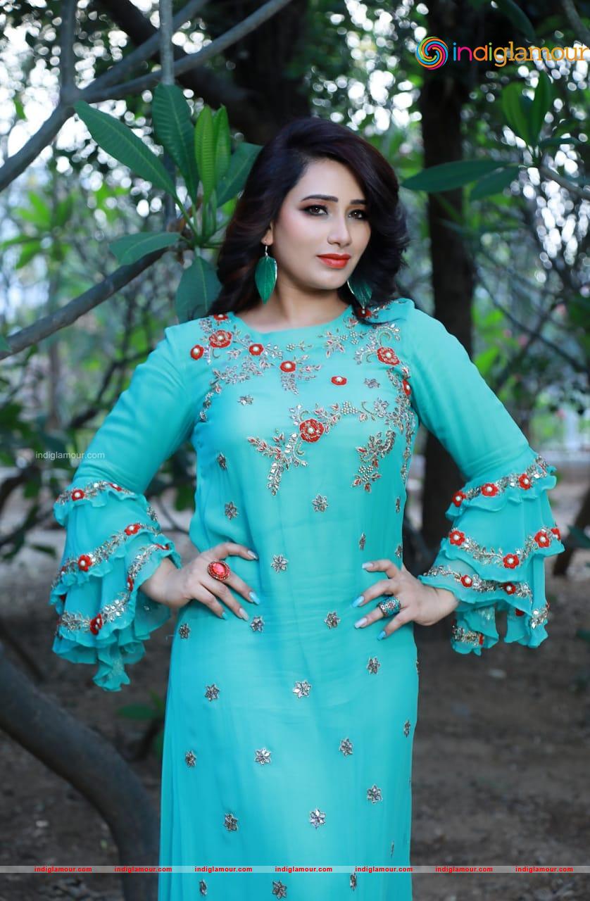 Sanjana Naidu Actress hd photo