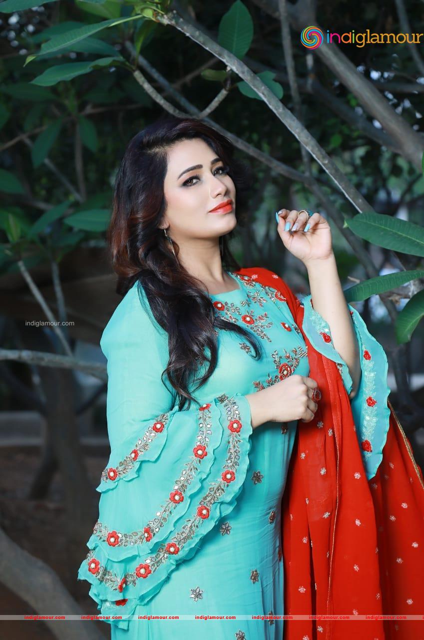 Sanjana Naidu Actress hd photo
